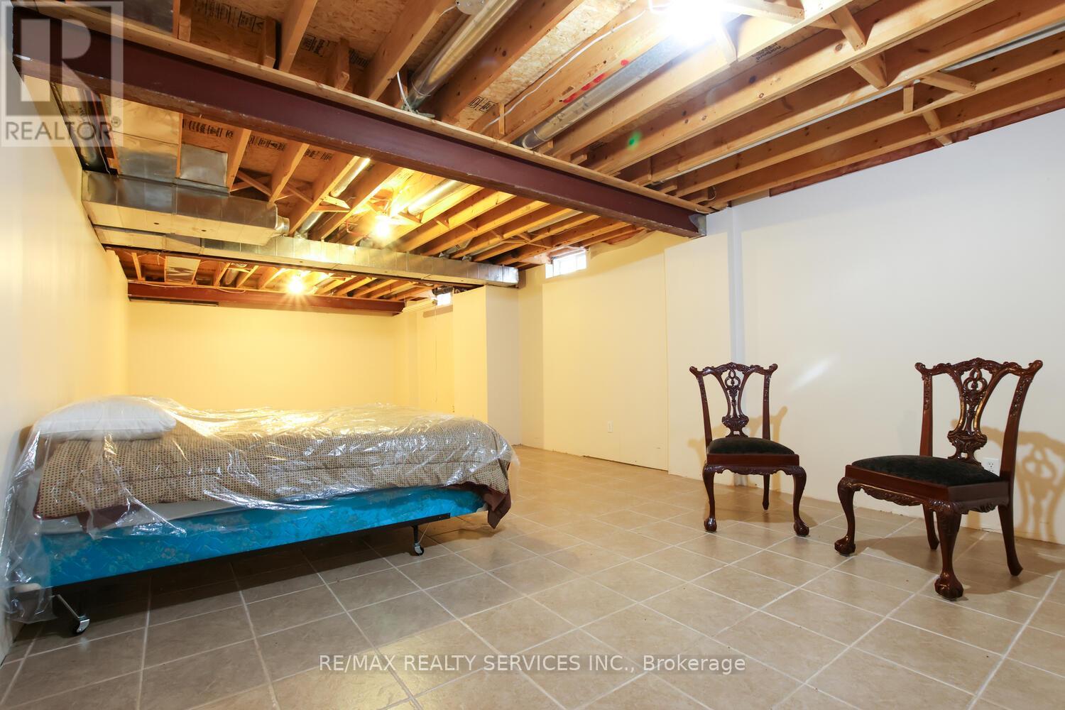 47 Collingwood Avenue, Brampton, Ontario  L7A 1L7 - Photo 33 - W12553832