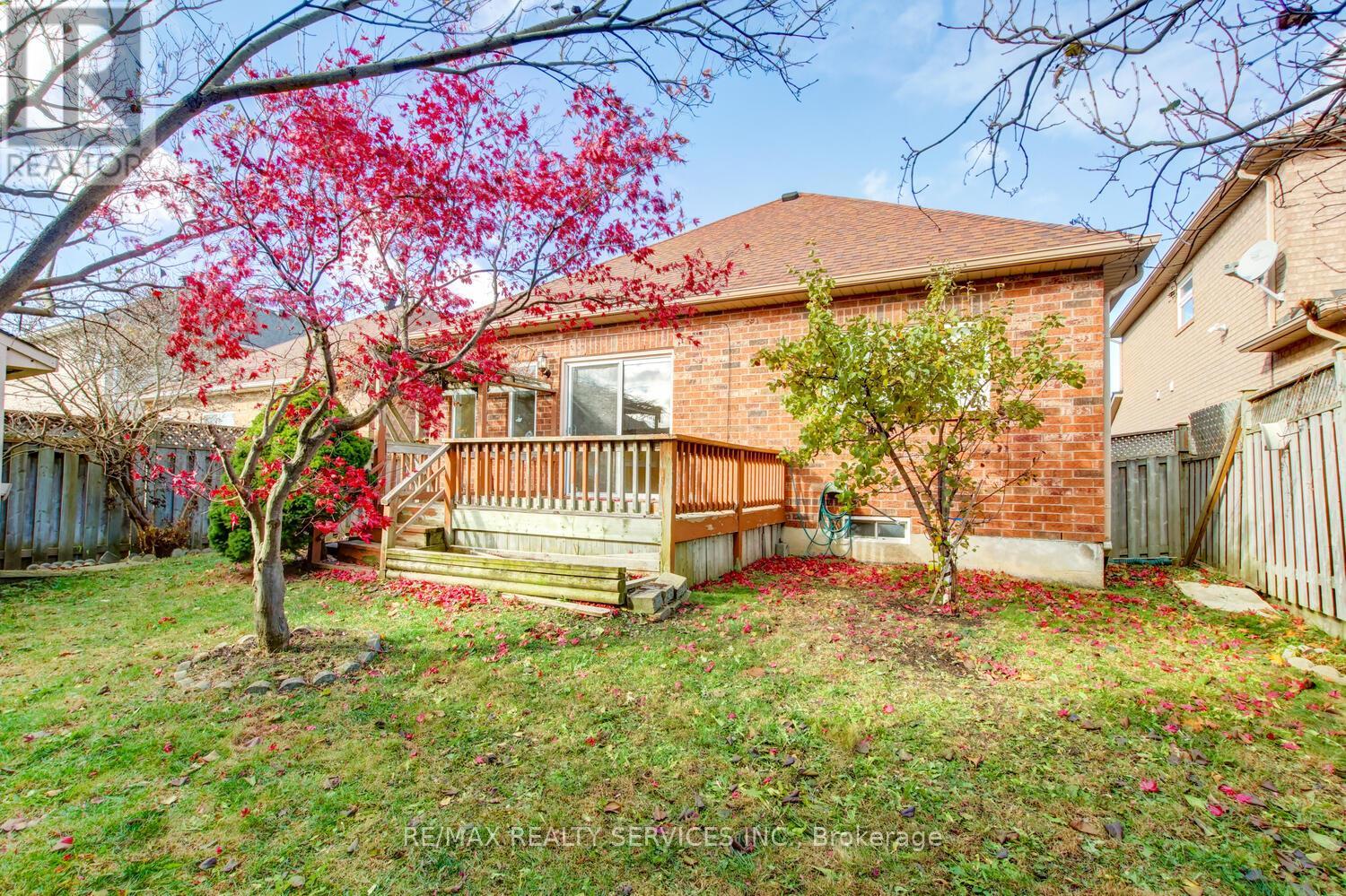 47 Collingwood Avenue, Brampton, Ontario  L7A 1L7 - Photo 46 - W12553832