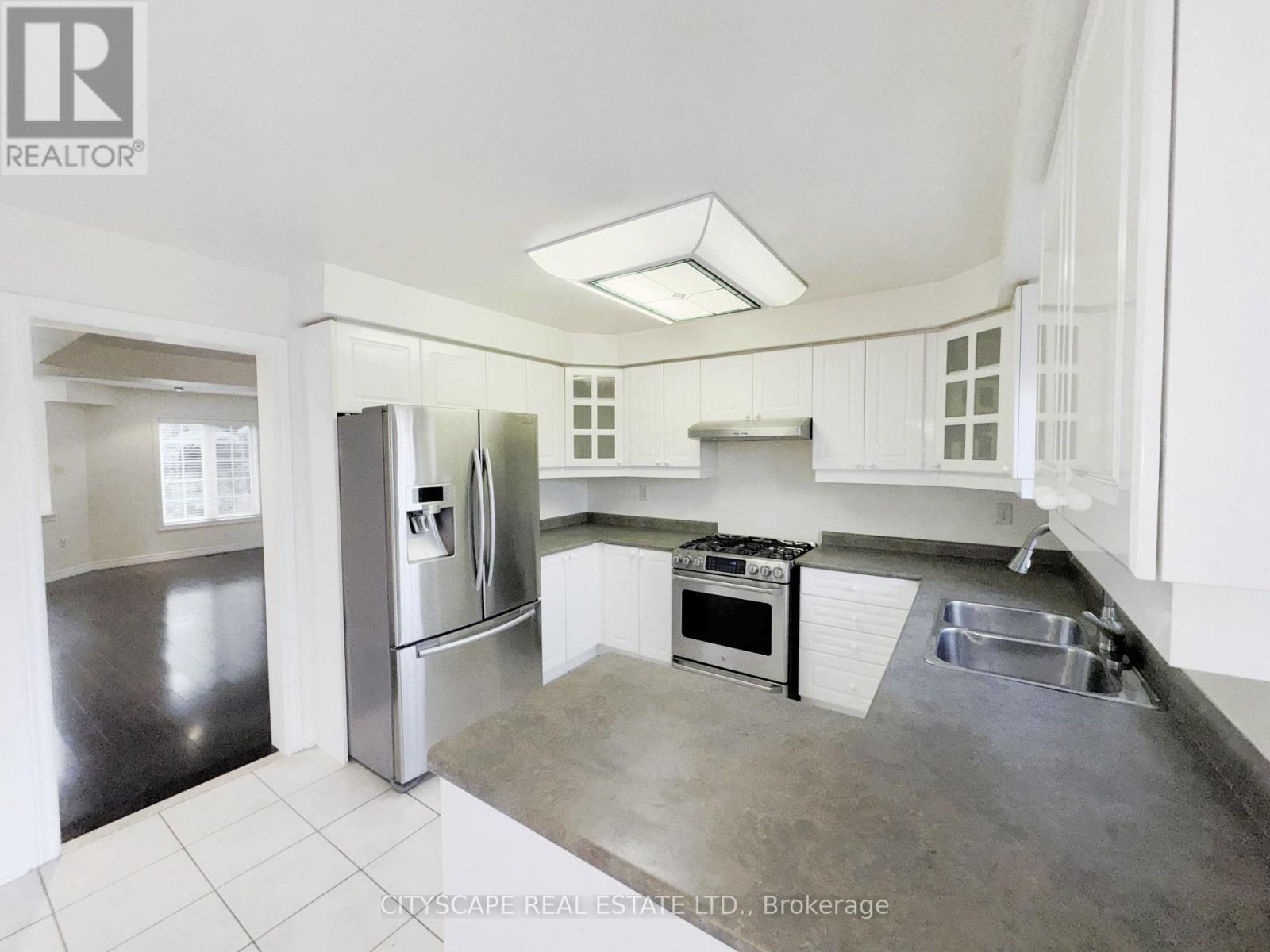 34 Coralreef Crescent, Brampton, Ontario  L6R 2H5 - Photo 14 - W12553854