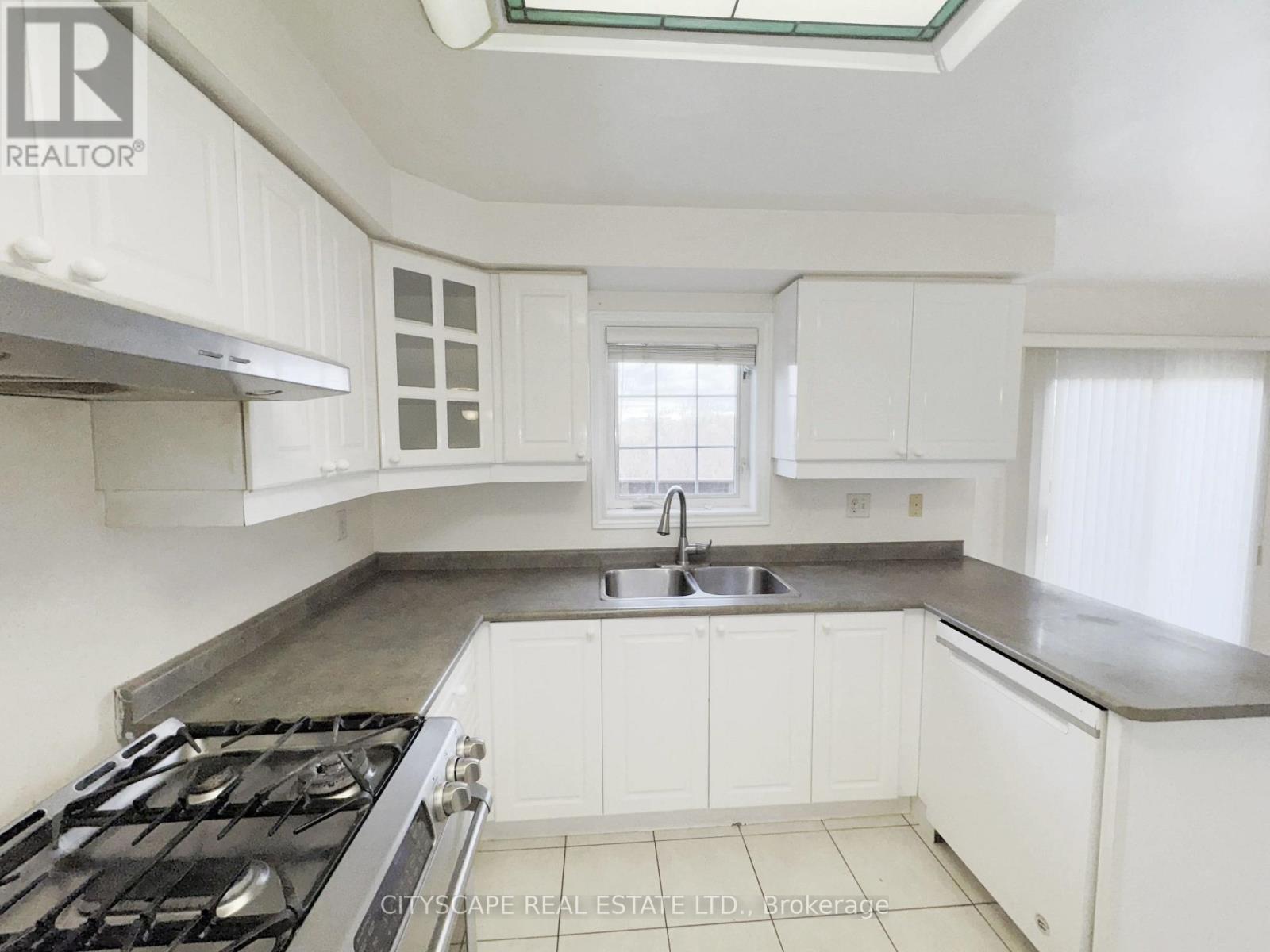 34 Coralreef Crescent, Brampton, Ontario  L6R 2H5 - Photo 15 - W12553854