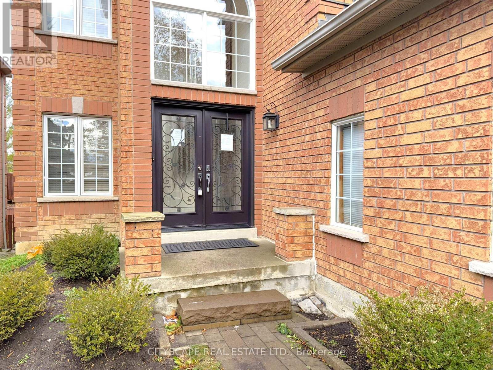 34 Coralreef Crescent, Brampton, Ontario  L6R 2H5 - Photo 5 - W12553854