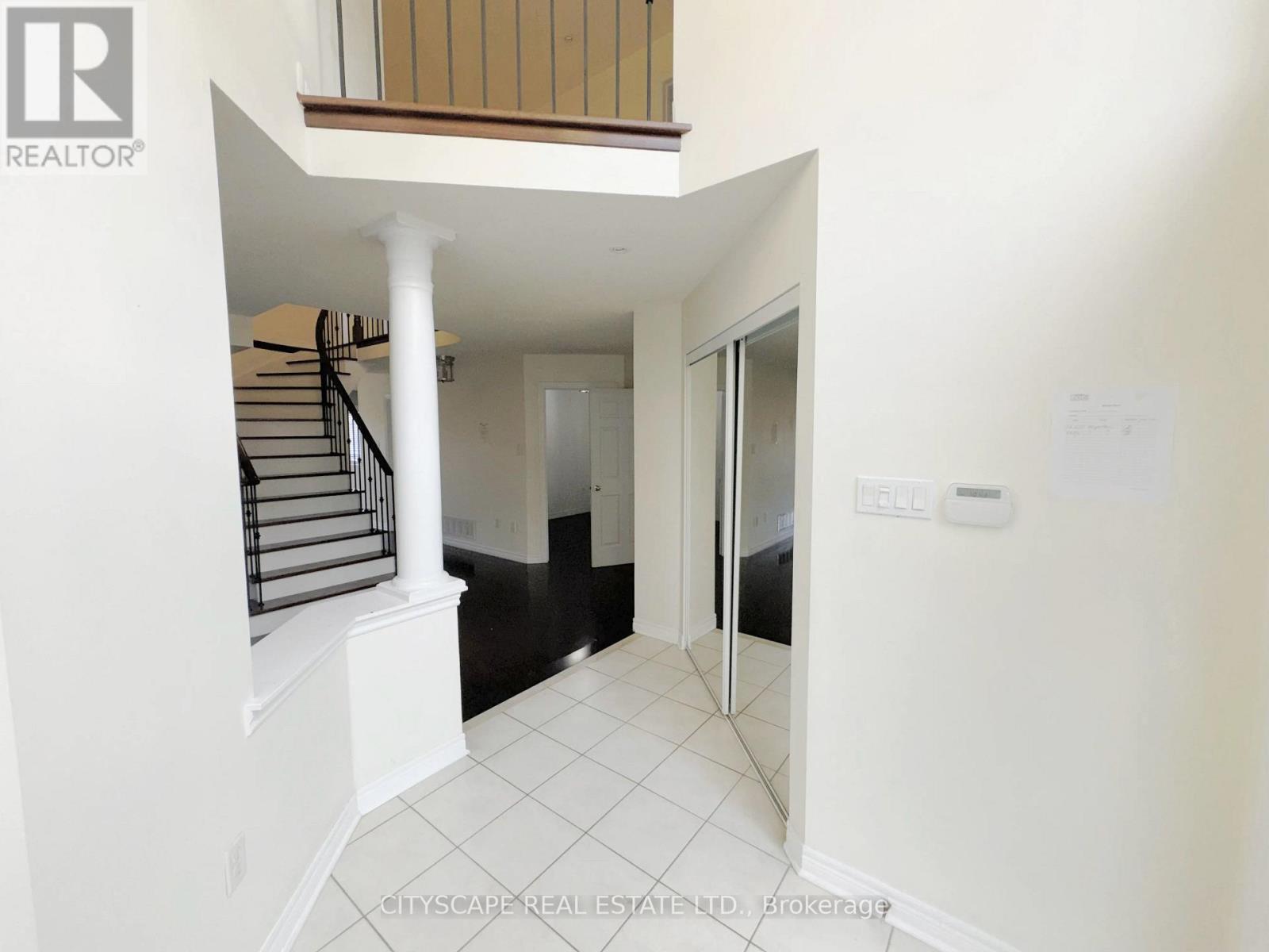 34 Coralreef Crescent, Brampton, Ontario  L6R 2H5 - Photo 8 - W12553854