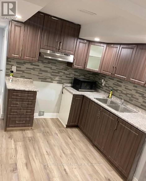 62 Meltwater Crescent, Brampton, Ontario  L6P 3V7 - Photo 3 - W12553914