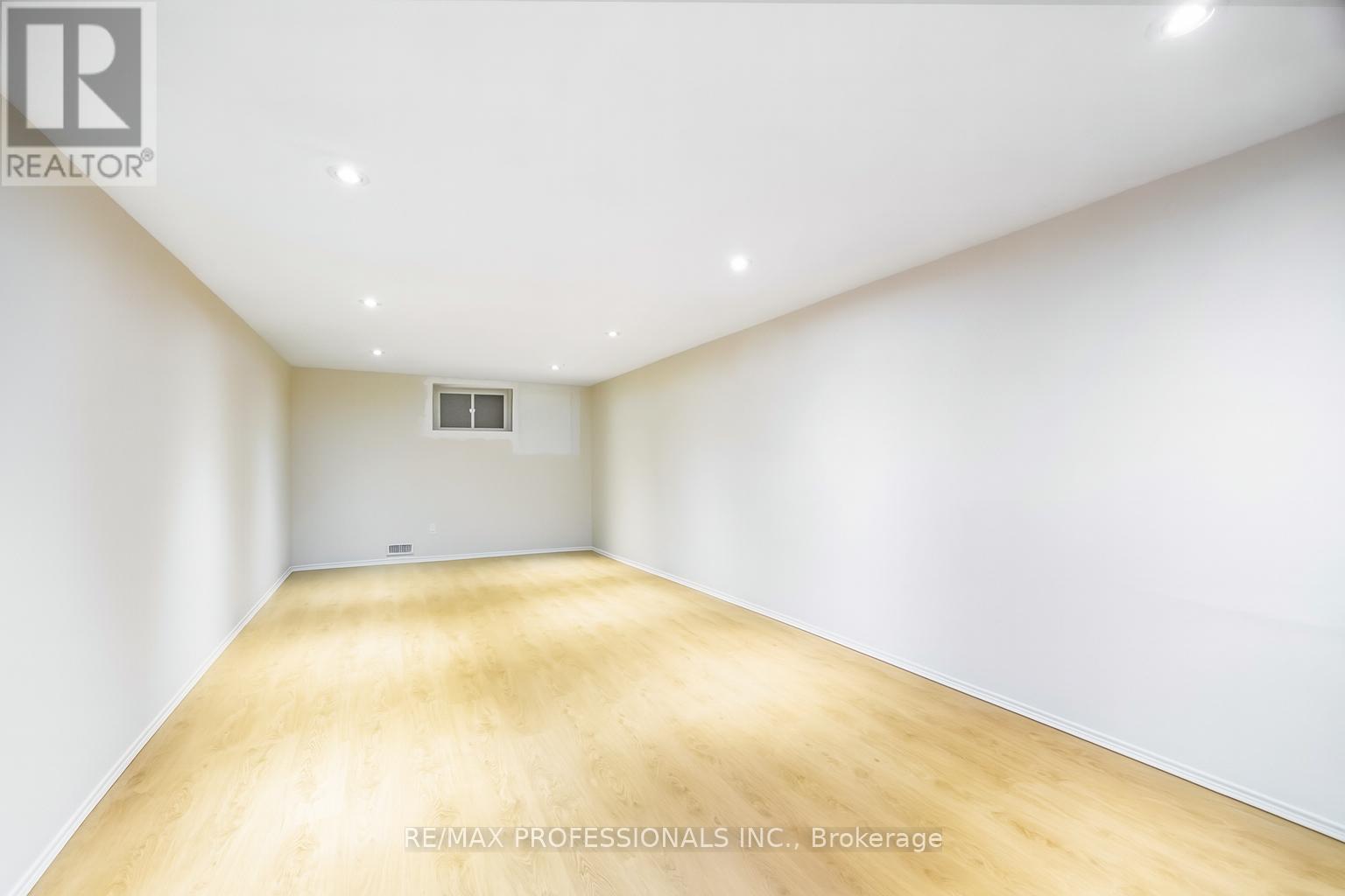 135 Allenby Avenue, Toronto, Ontario  M9W 1T2 - Photo 13 - W12553930