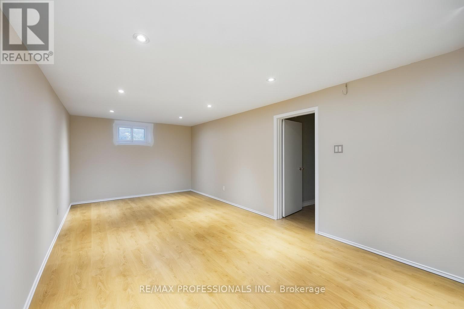 135 Allenby Avenue, Toronto, Ontario  M9W 1T2 - Photo 14 - W12553930