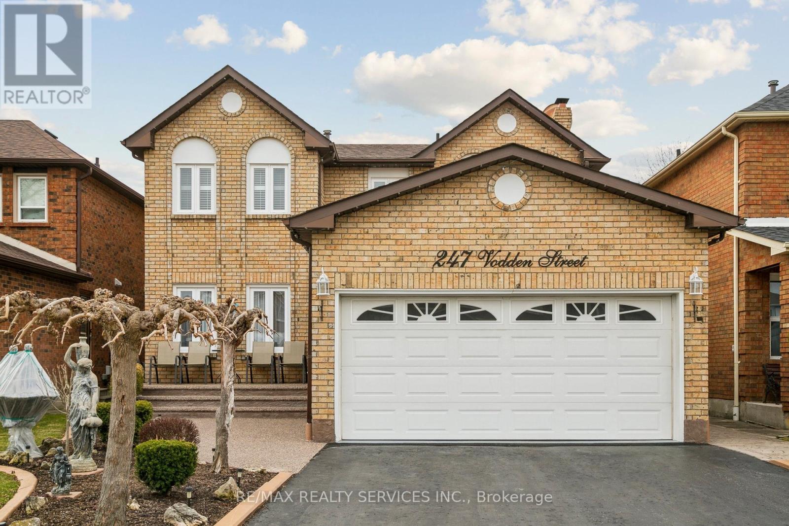 247 VODDEN STREET W, Brampton, Ontario
