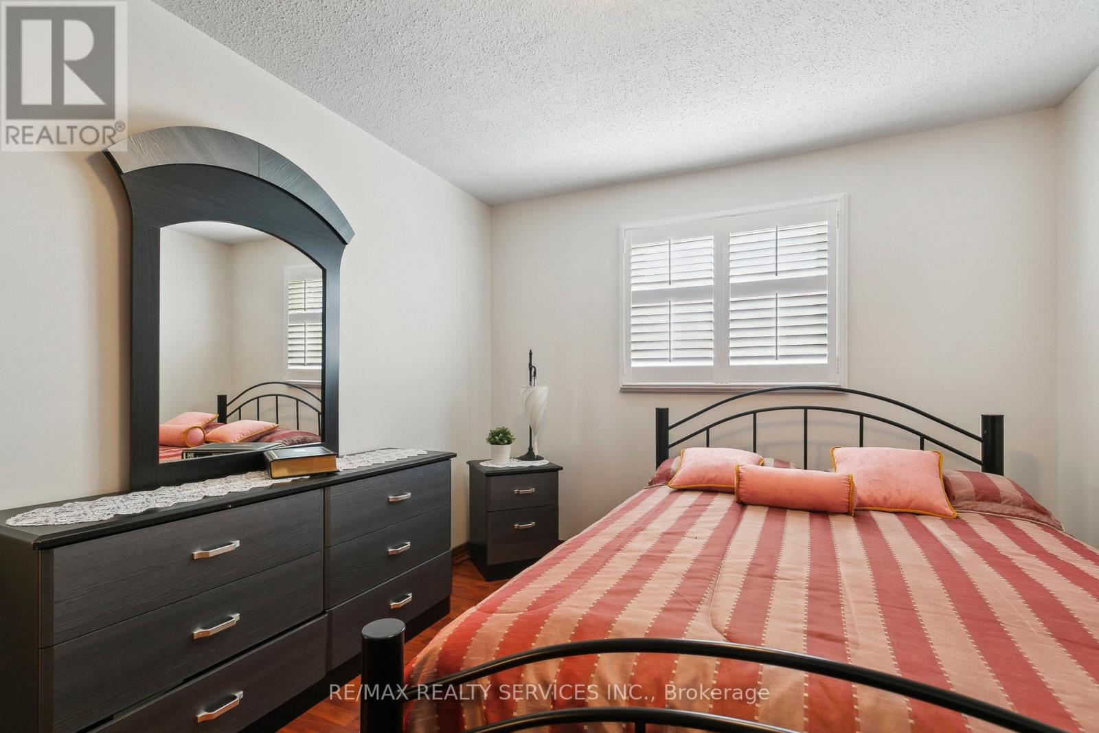 247 Vodden Street W, Brampton, Ontario  L6X 2X7 - Photo 21 - W12553934