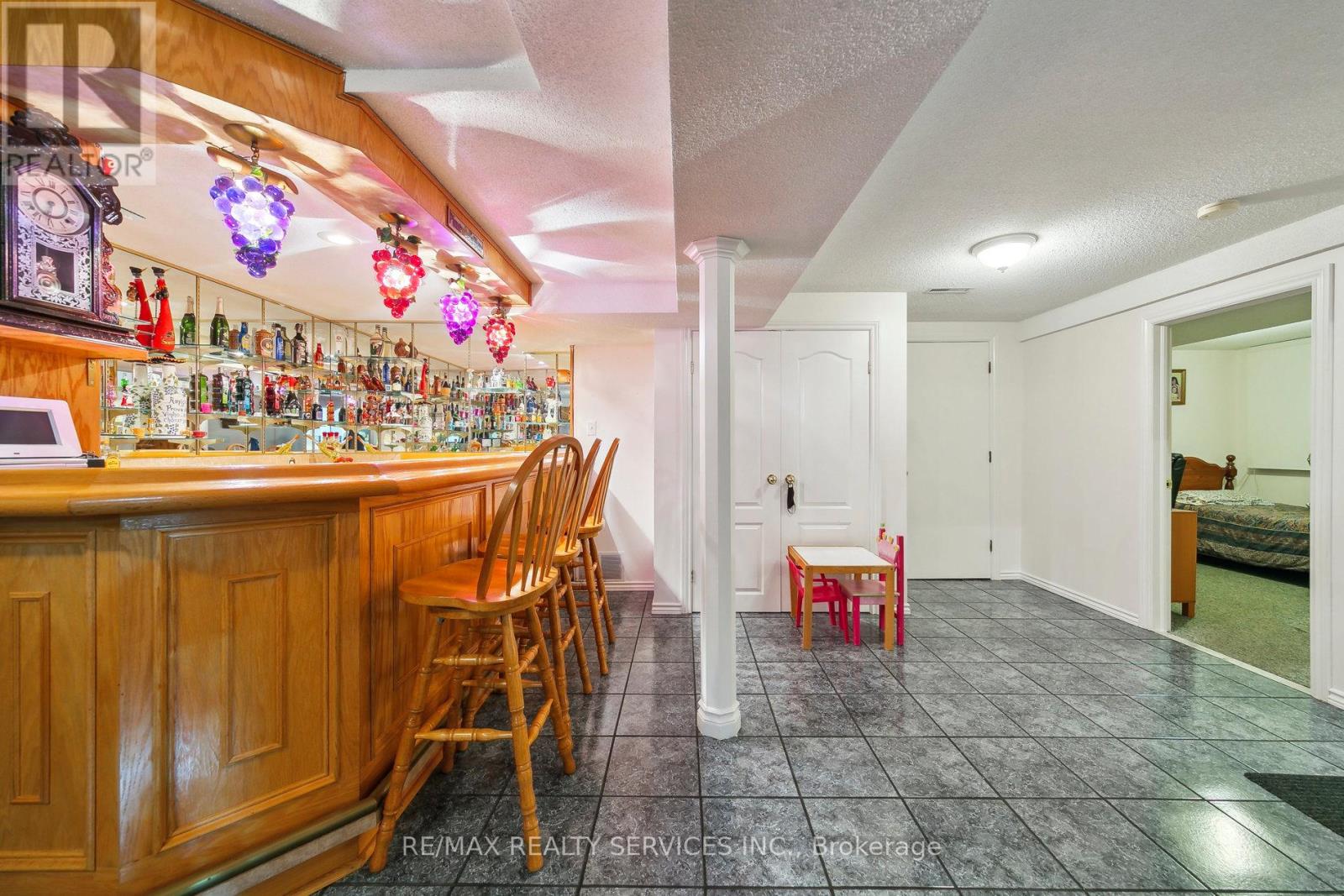 247 Vodden Street W, Brampton, Ontario  L6X 2X7 - Photo 38 - W12553934