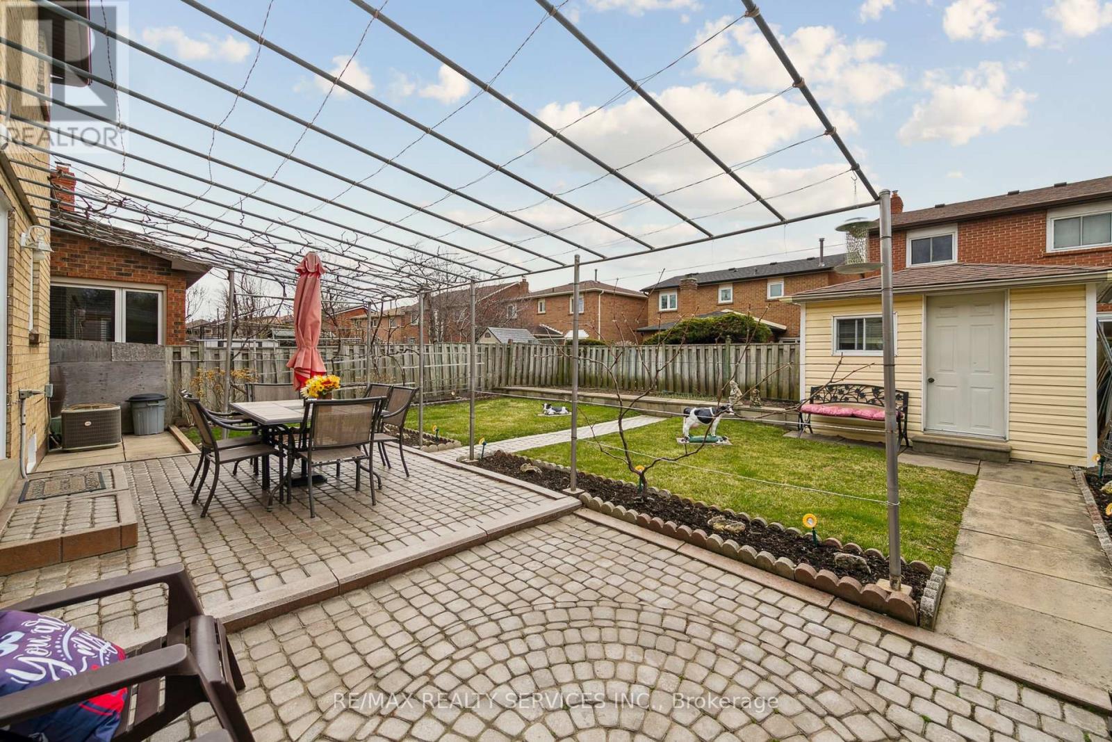 247 Vodden Street W, Brampton, Ontario  L6X 2X7 - Photo 44 - W12553934