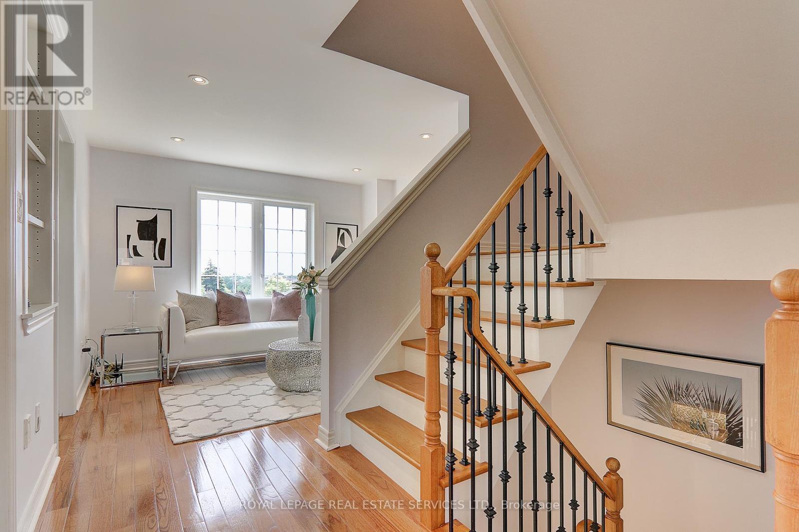 206 Roxton Road, Oakville, Ontario  L6H 6M8 - Photo 16 - W12553942