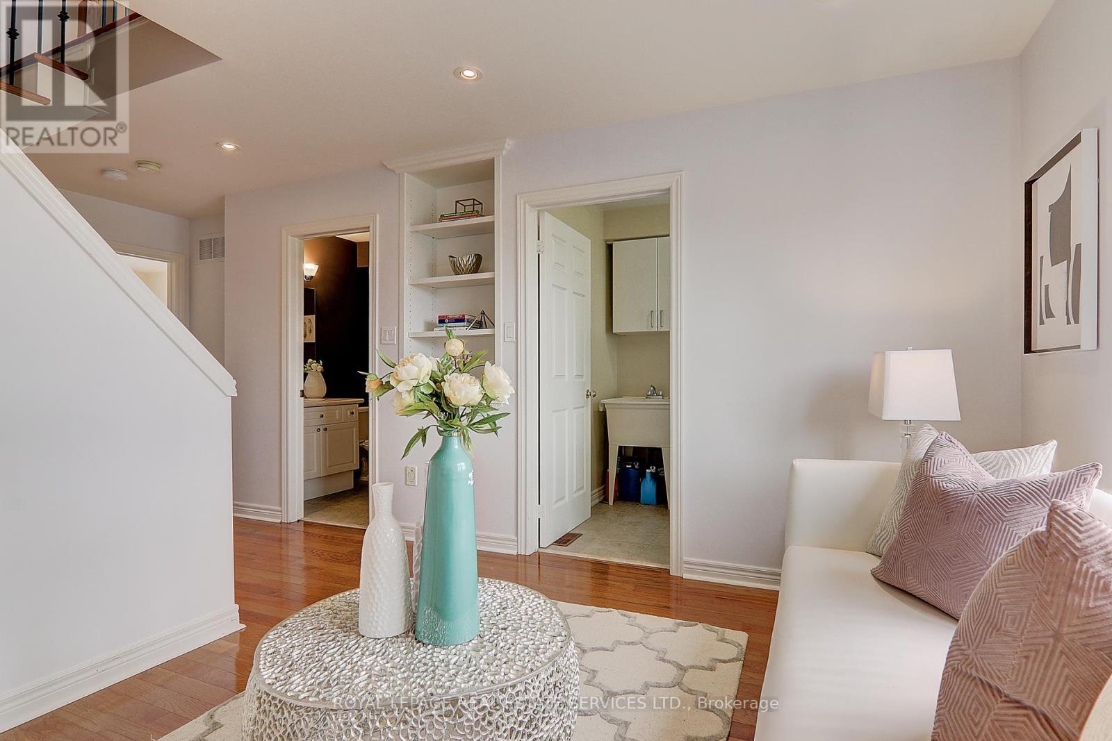 206 Roxton Road, Oakville, Ontario  L6H 6M8 - Photo 18 - W12553942