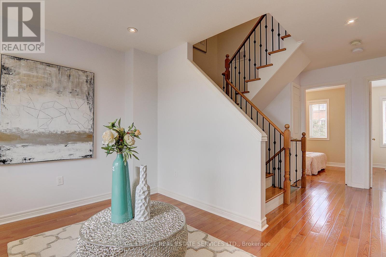 206 Roxton Road, Oakville, Ontario  L6H 6M8 - Photo 19 - W12553942