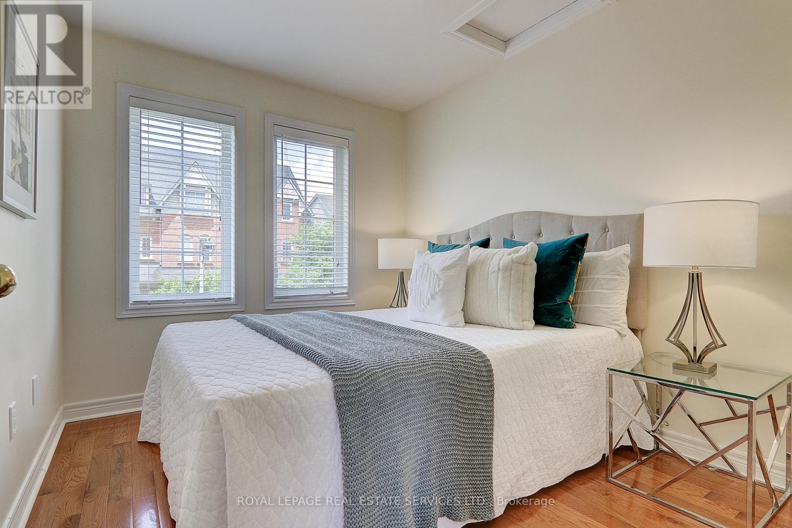 206 Roxton Road, Oakville, Ontario  L6H 6M8 - Photo 24 - W12553942