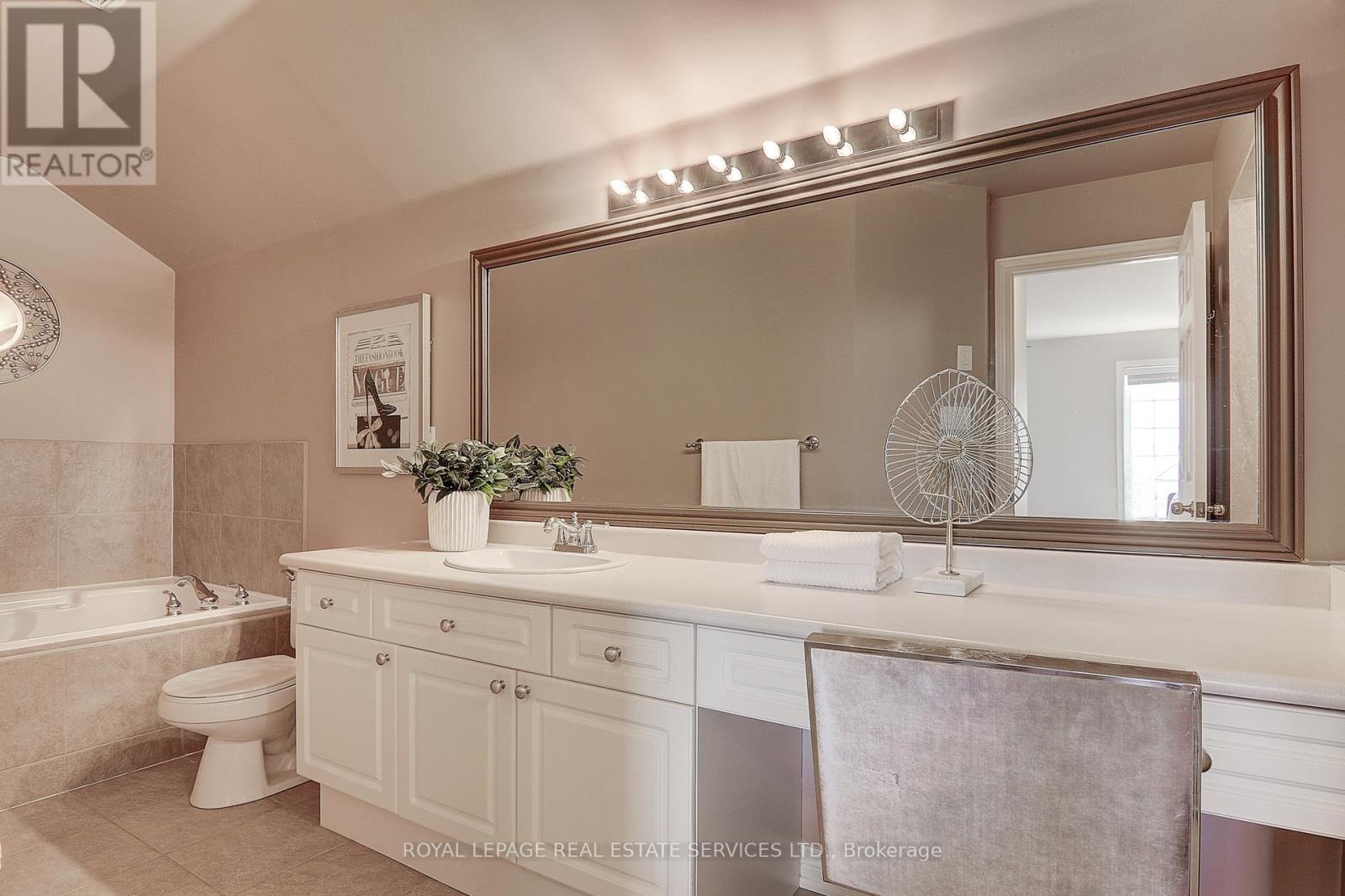 206 Roxton Road, Oakville, Ontario  L6H 6M8 - Photo 28 - W12553942