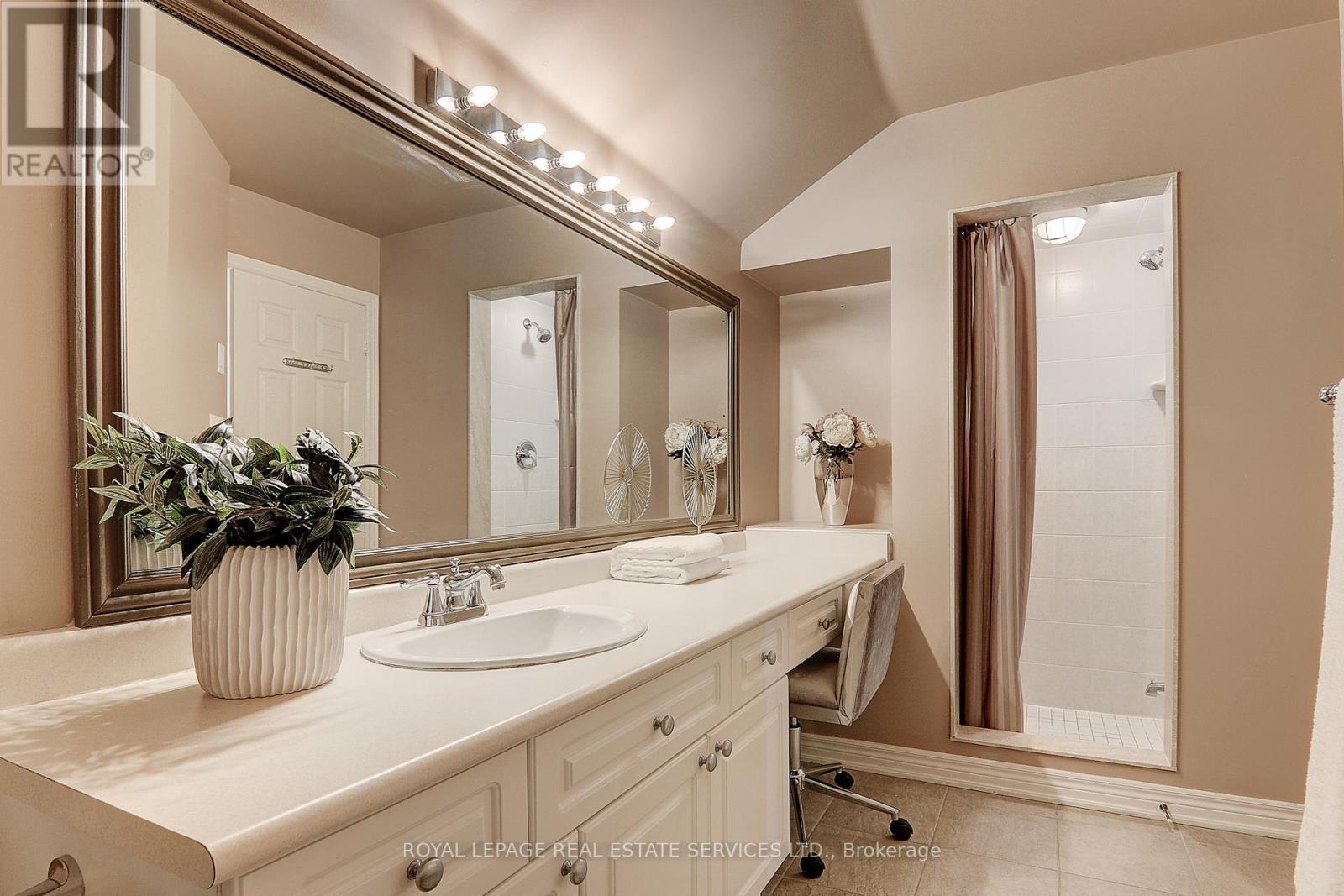 206 Roxton Road, Oakville, Ontario  L6H 6M8 - Photo 30 - W12553942