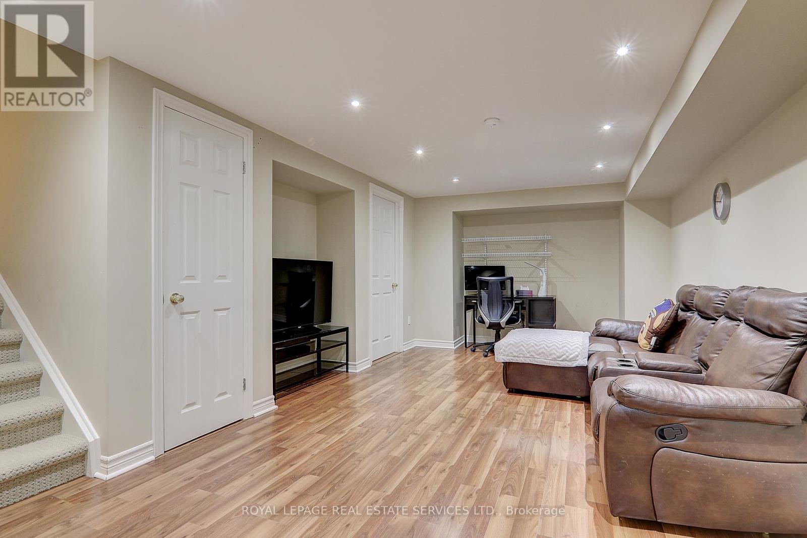 206 Roxton Road, Oakville, Ontario  L6H 6M8 - Photo 33 - W12553942