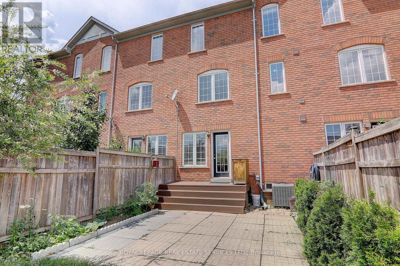 206 Roxton Road, Oakville, Ontario  L6H 6M8 - Photo 36 - W12553942