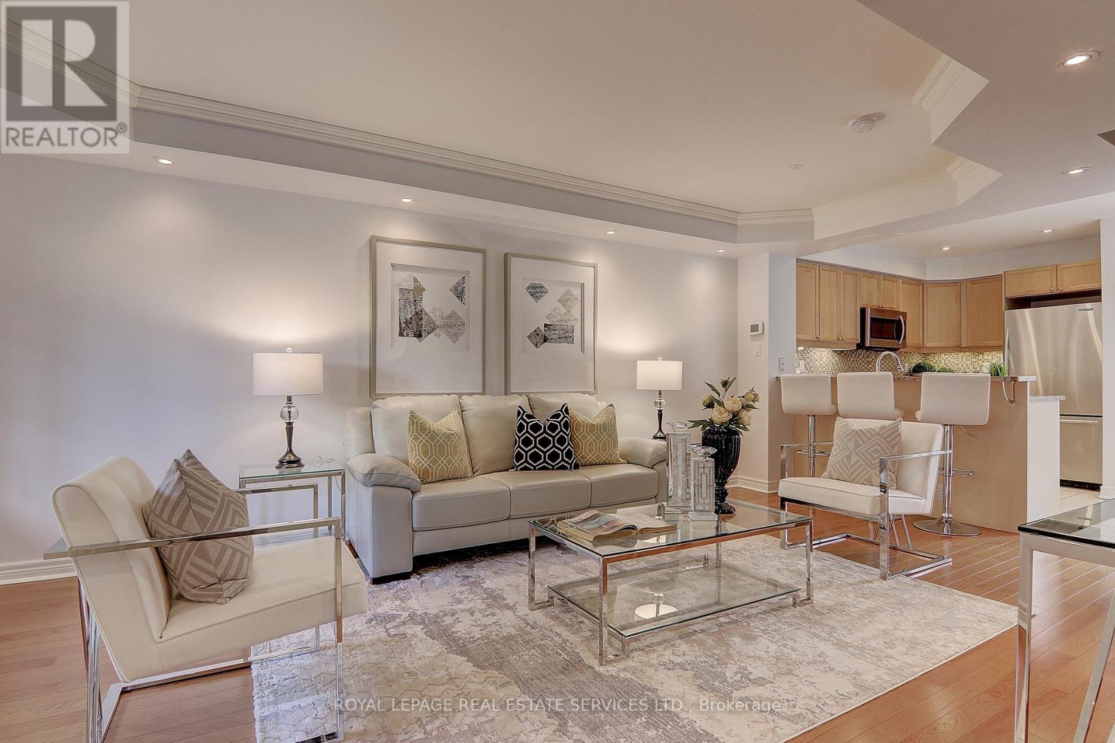 206 Roxton Road, Oakville, Ontario  L6H 6M8 - Photo 5 - W12553942