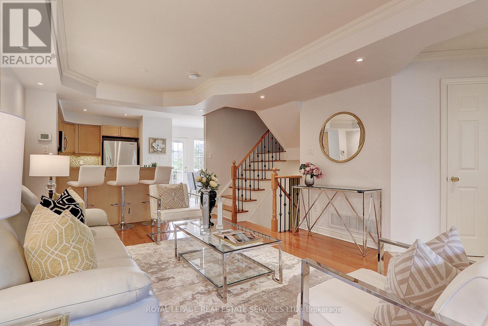 206 Roxton Road, Oakville, Ontario  L6H 6M8 - Photo 7 - W12553942