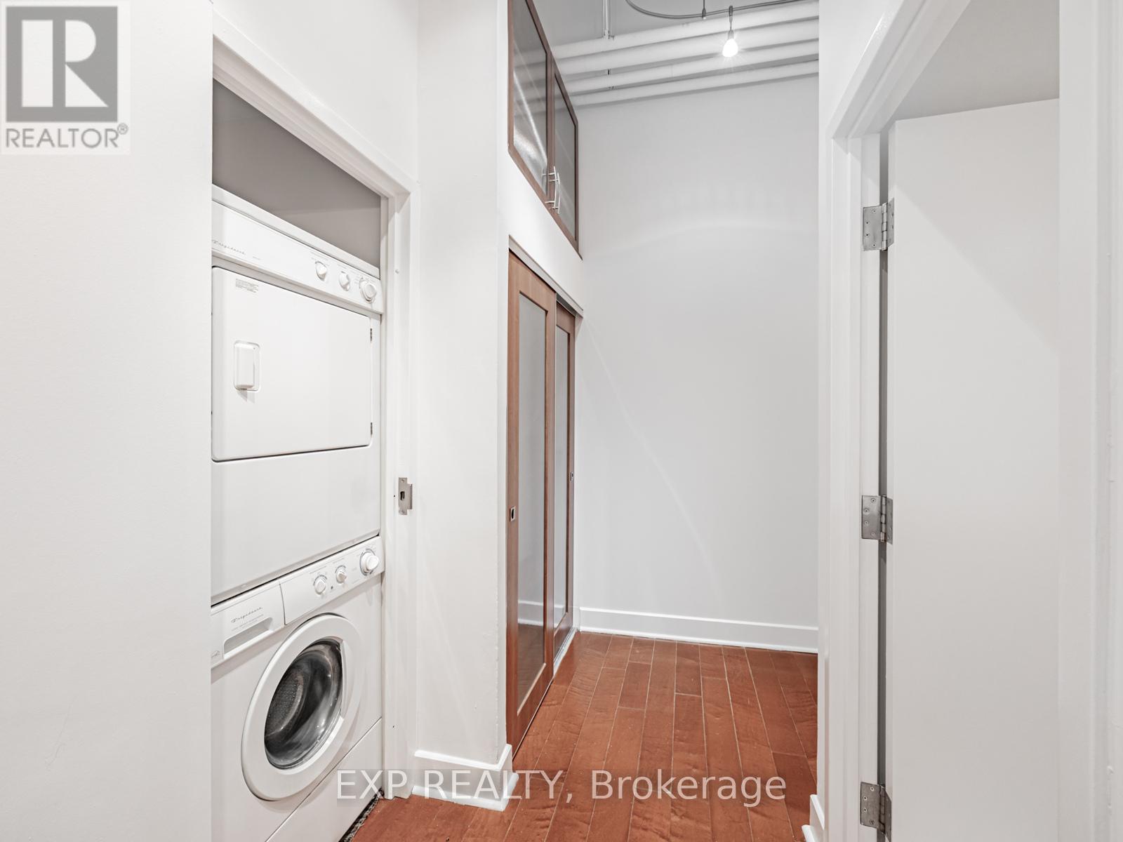 411 - 1001 Roselawn Avenue, Toronto, Ontario  M6B 4M4 - Photo 4 - W12553946