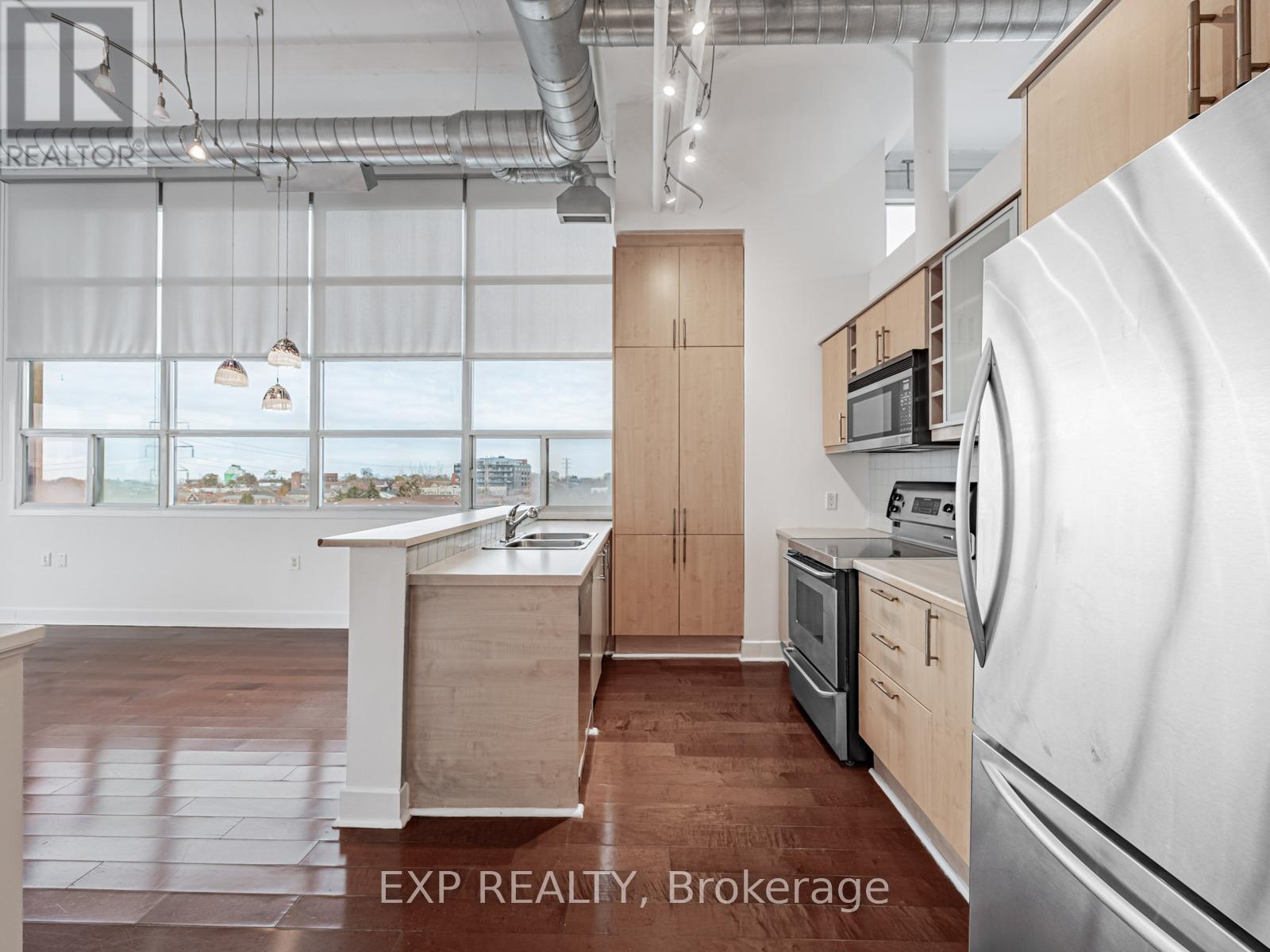 411 - 1001 Roselawn Avenue, Toronto, Ontario  M6B 4M4 - Photo 5 - W12553946