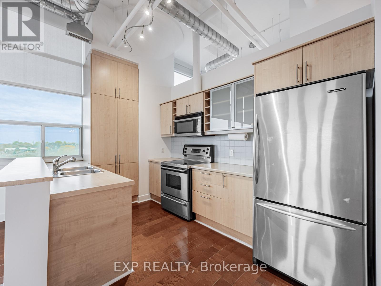 411 - 1001 Roselawn Avenue, Toronto, Ontario  M6B 4M4 - Photo 6 - W12553946