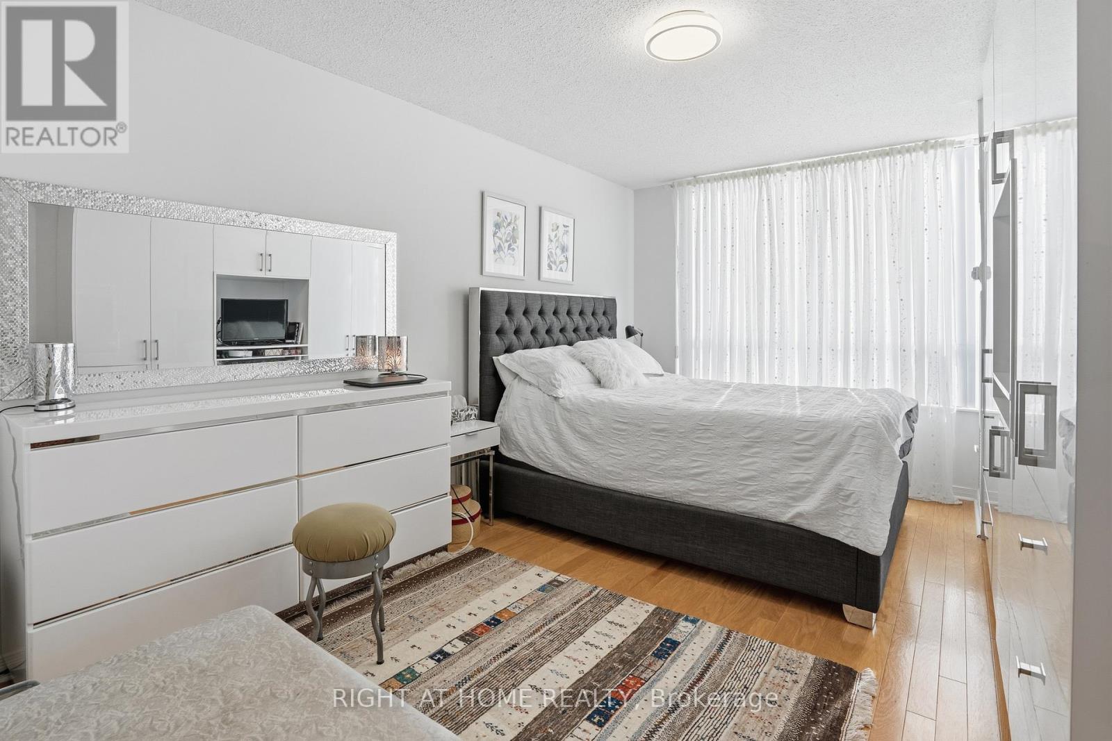 408 - 29 Northern Height Drive S, Richmond Hill, Ontario  L4B 4L8 - Photo 11 - N12553564