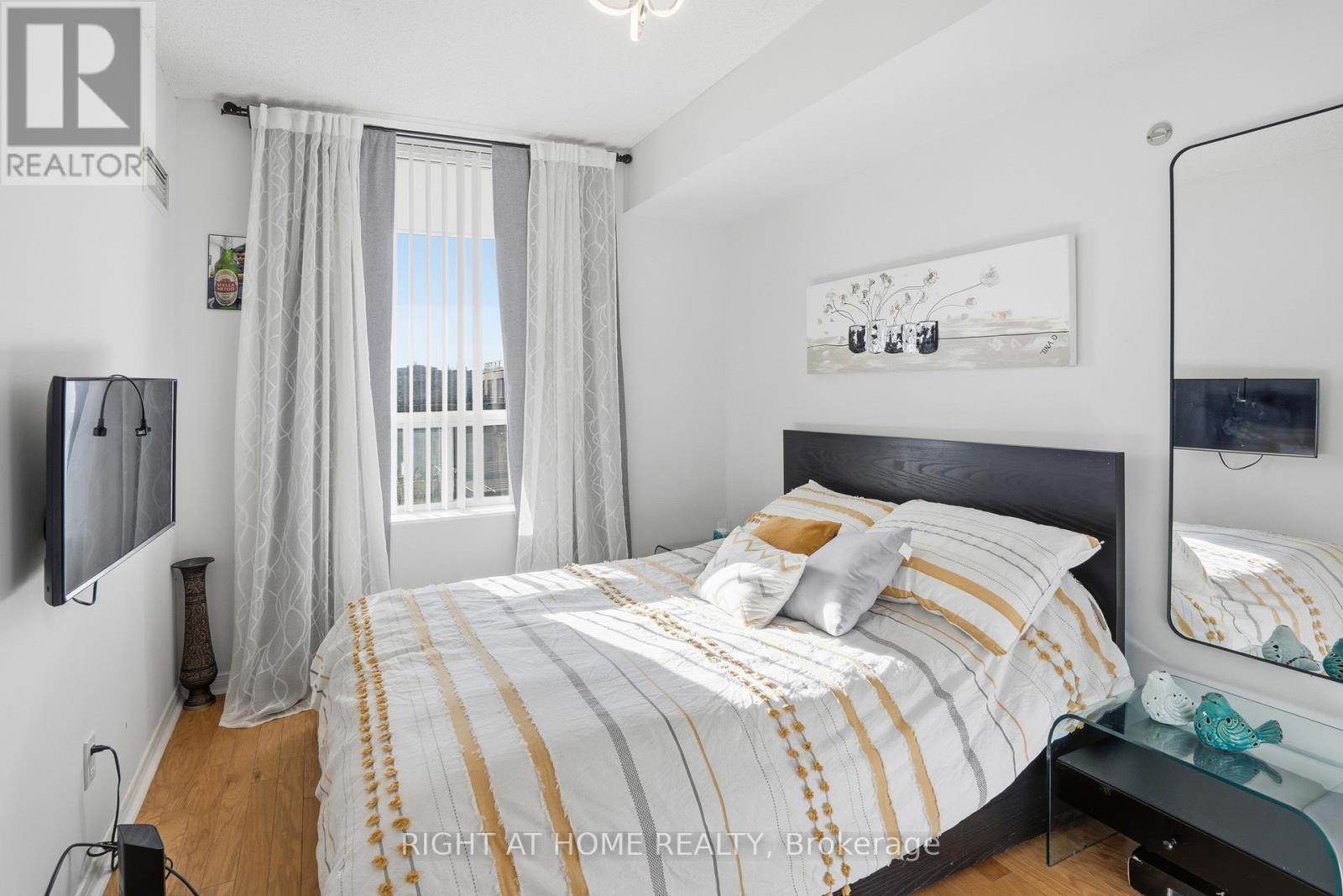 408 - 29 Northern Height Drive S, Richmond Hill, Ontario  L4B 4L8 - Photo 9 - N12553564