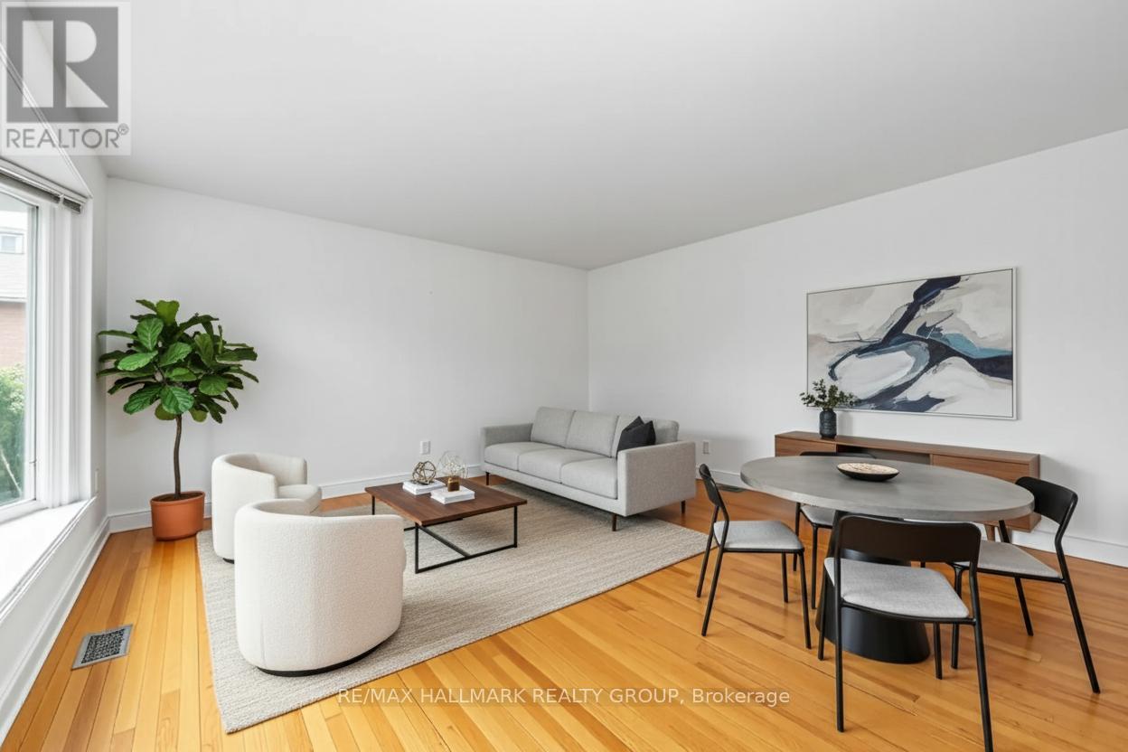 71 Viewmount Drive, Ottawa, Ontario  K2G 3B9 - Photo 10 - X12553956