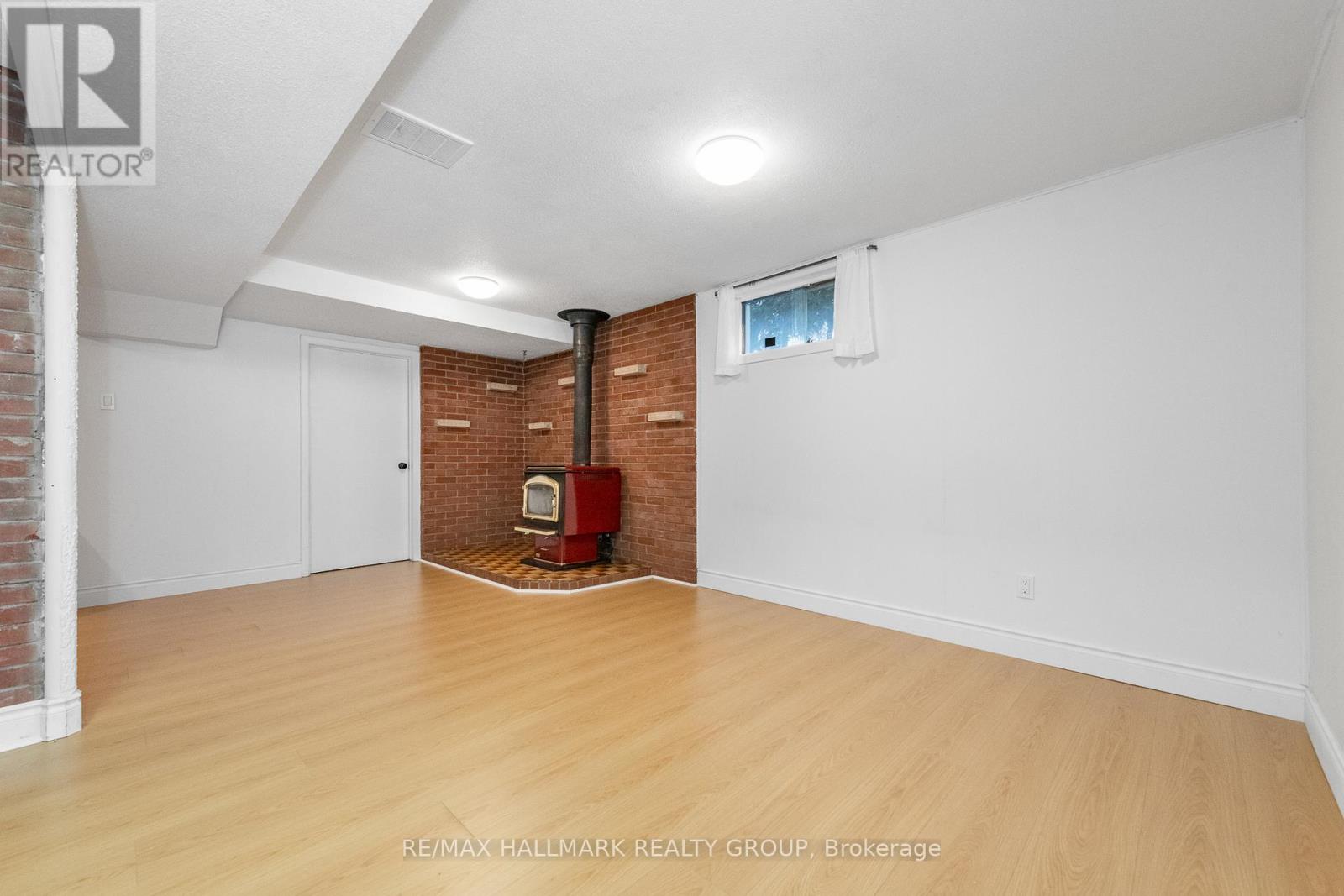 71 Viewmount Drive, Ottawa, Ontario  K2G 3B9 - Photo 35 - X12553956