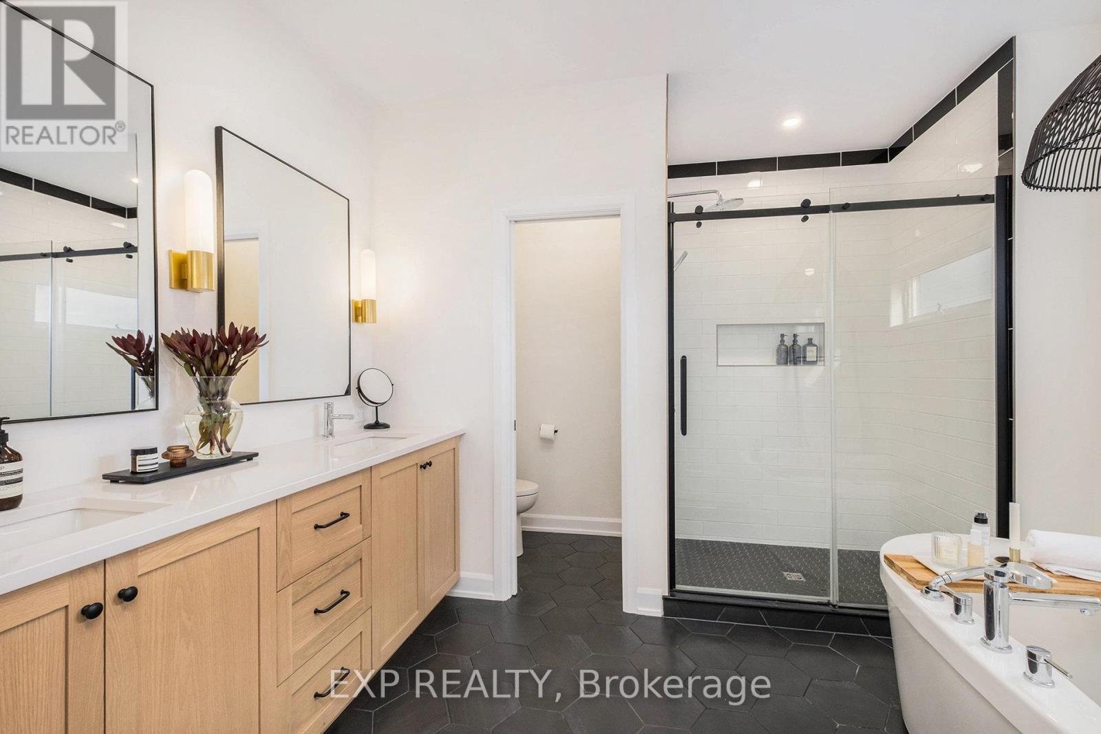 597 Paakanaak Avenue, Ottawa, Ontario  K1X 0H4 - Photo 24 - X12553960