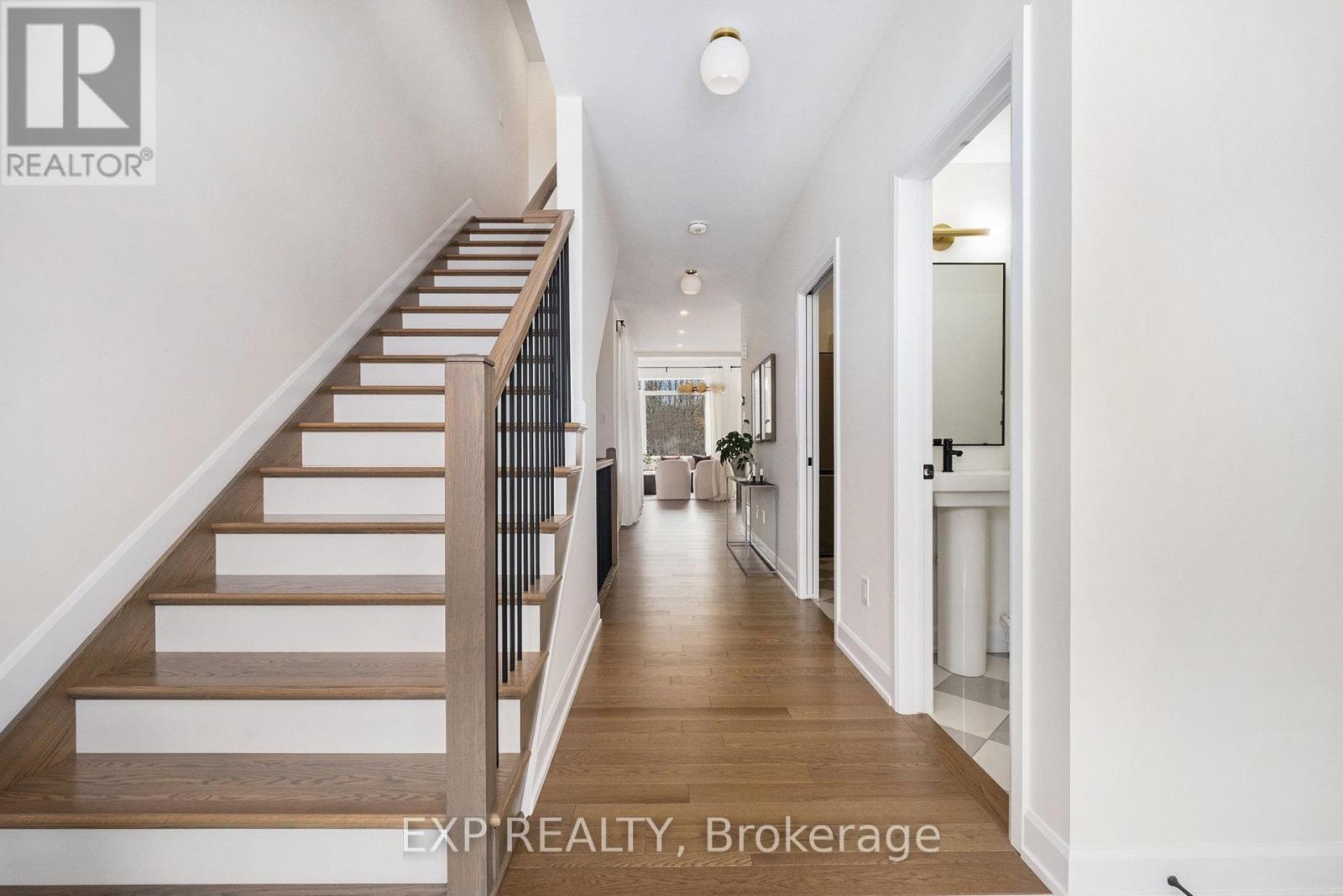 597 Paakanaak Avenue, Ottawa, Ontario  K1X 0H4 - Photo 5 - X12553960