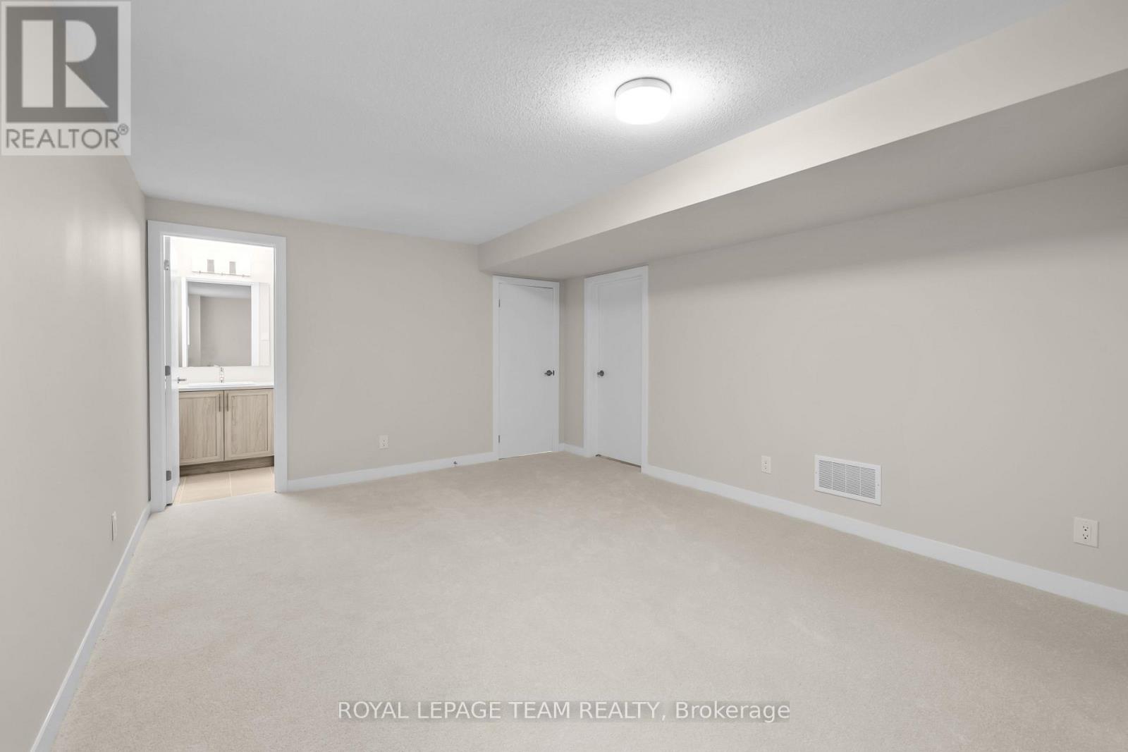 217 Ryan Reynolds Way, Ottawa, Ontario  K4A 5T6 - Photo 18 - X12553992