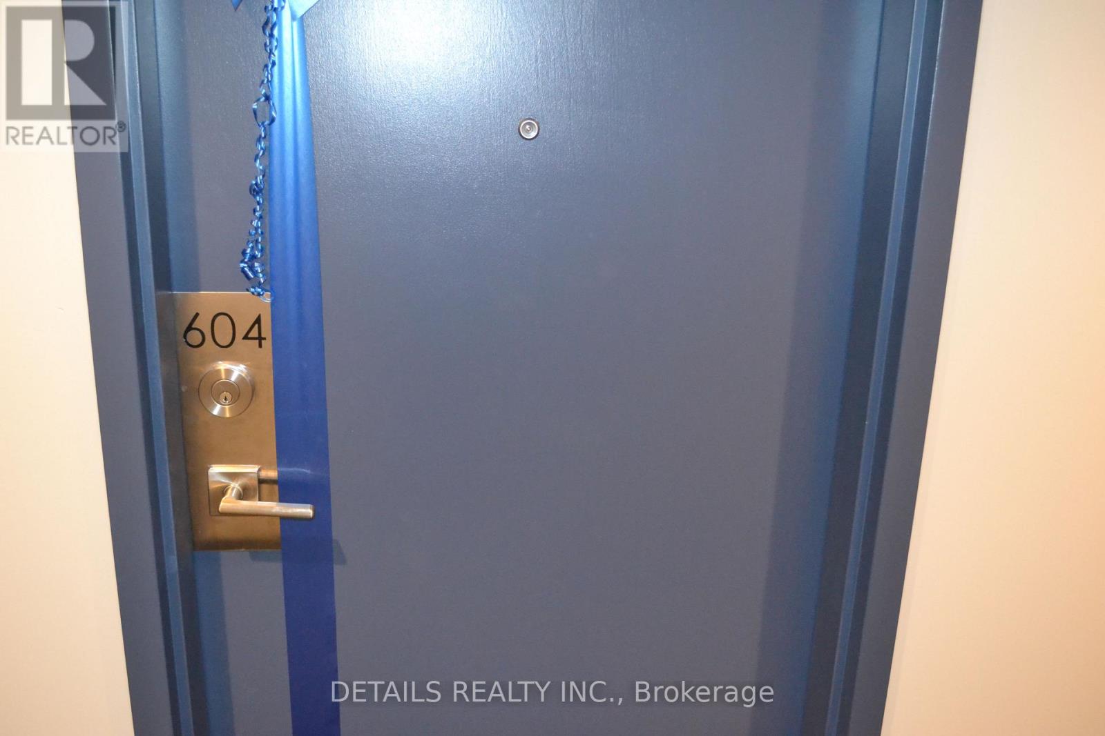 604 - 397 Codd's Road, Ottawa, Ontario  K1K 5C7 - Photo 2 - X12554098