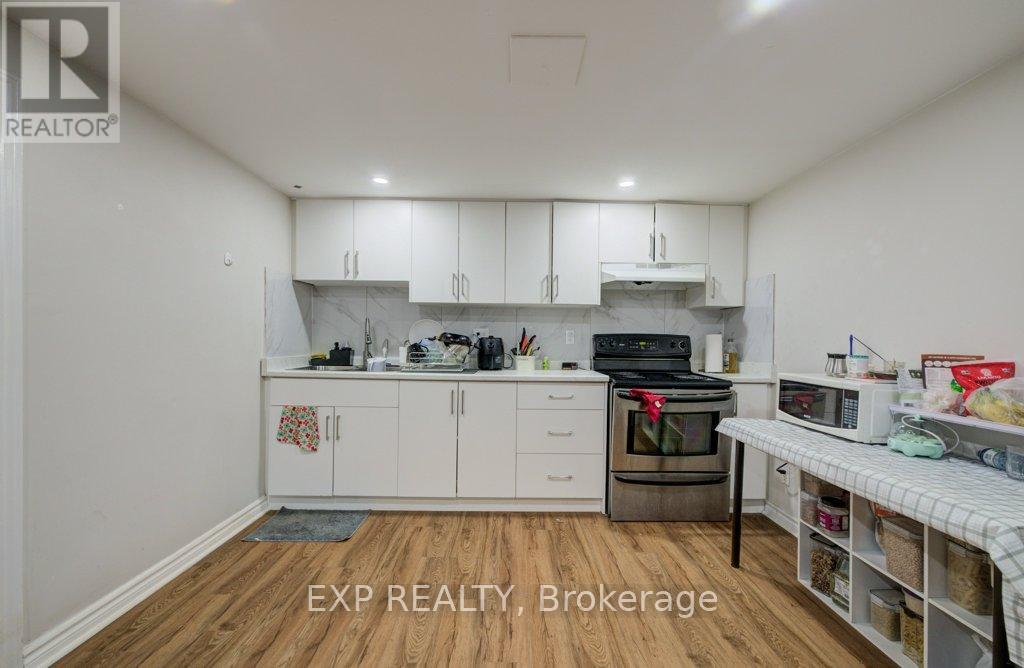 1361 Stanbury Road, Oakville, Ontario  L6L 2J5 - Photo 17 - W12553968