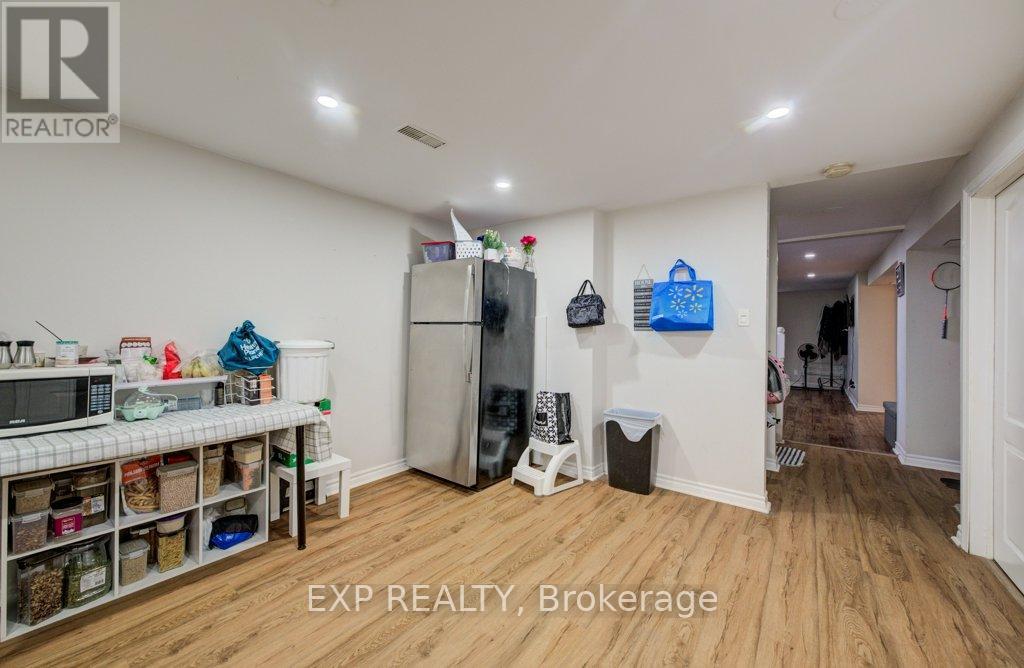 1361 Stanbury Road, Oakville, Ontario  L6L 2J5 - Photo 18 - W12553968