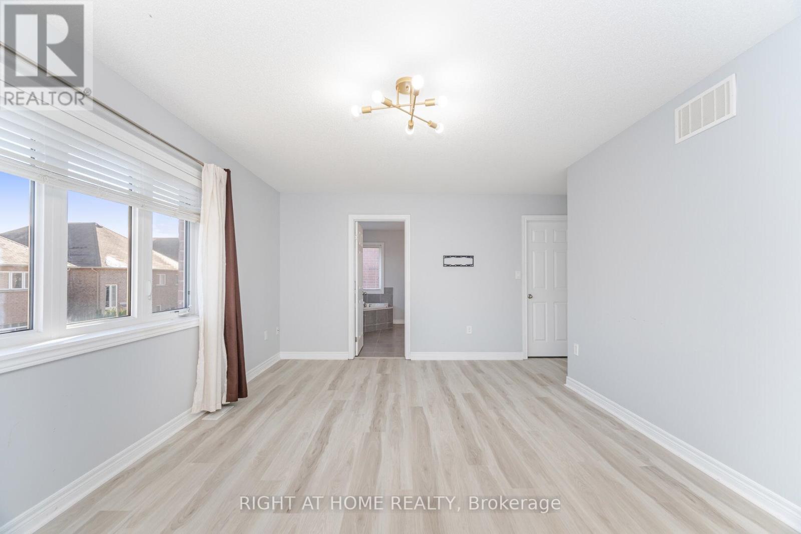 244 Raymond Road, Hamilton, Ontario  L9K 0H5 - Photo 23 - X12553816