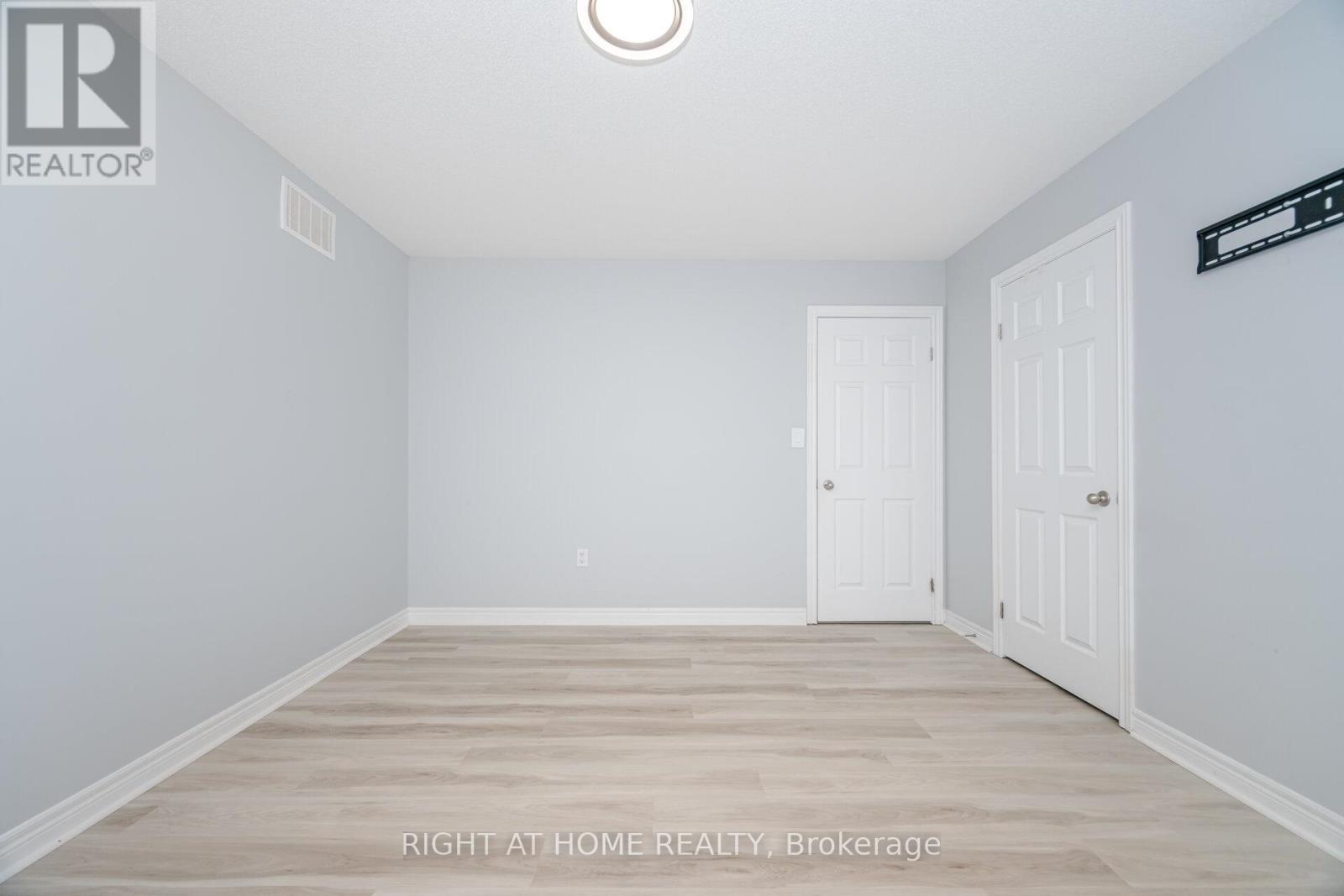 244 Raymond Road, Hamilton, Ontario  L9K 0H5 - Photo 36 - X12553816