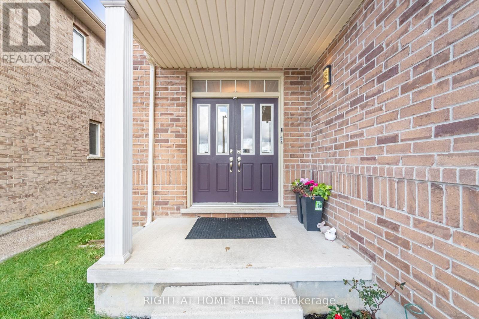 244 Raymond Road, Hamilton, Ontario  L9K 0H5 - Photo 5 - X12553816