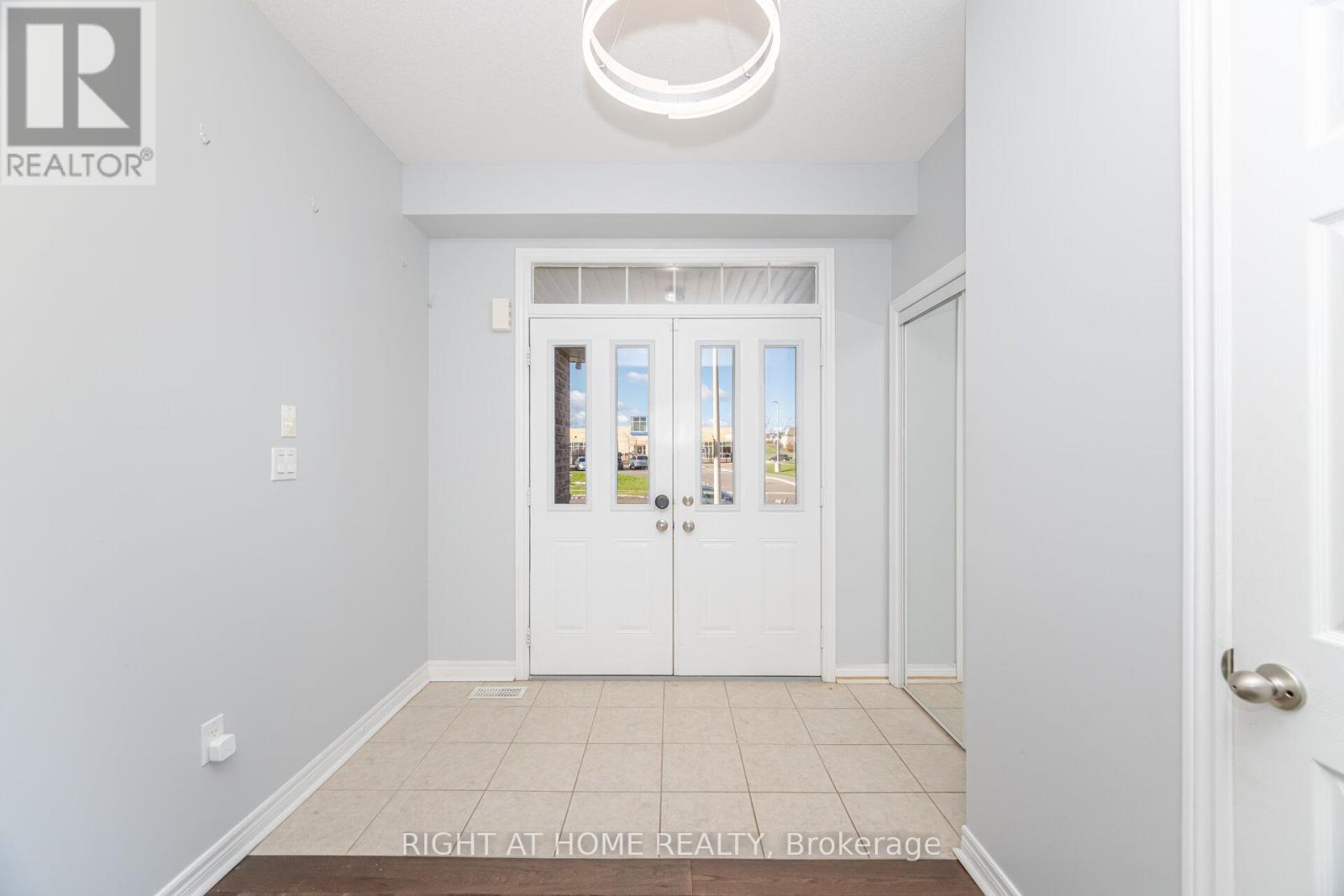 244 Raymond Road, Hamilton, Ontario  L9K 0H5 - Photo 6 - X12553816