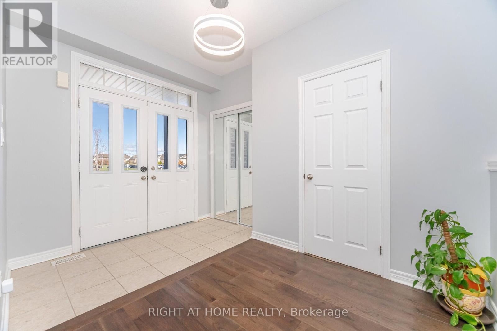 244 Raymond Road, Hamilton, Ontario  L9K 0H5 - Photo 7 - X12553816