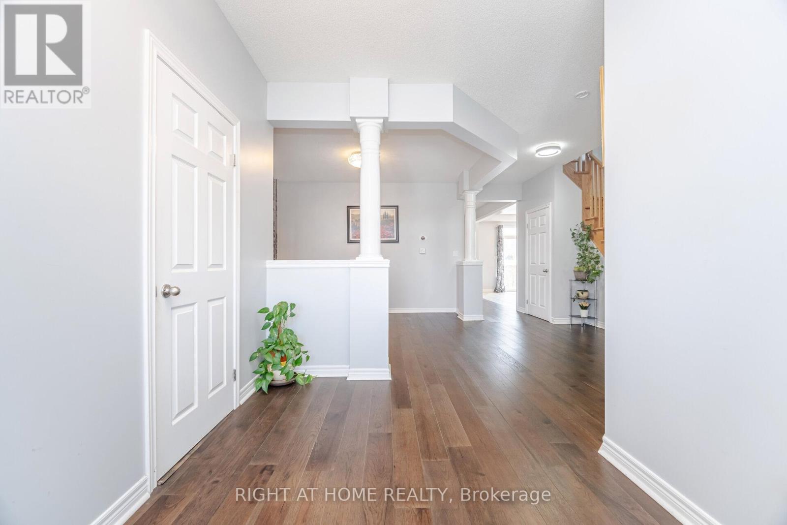 244 Raymond Road, Hamilton, Ontario  L9K 0H5 - Photo 8 - X12553816