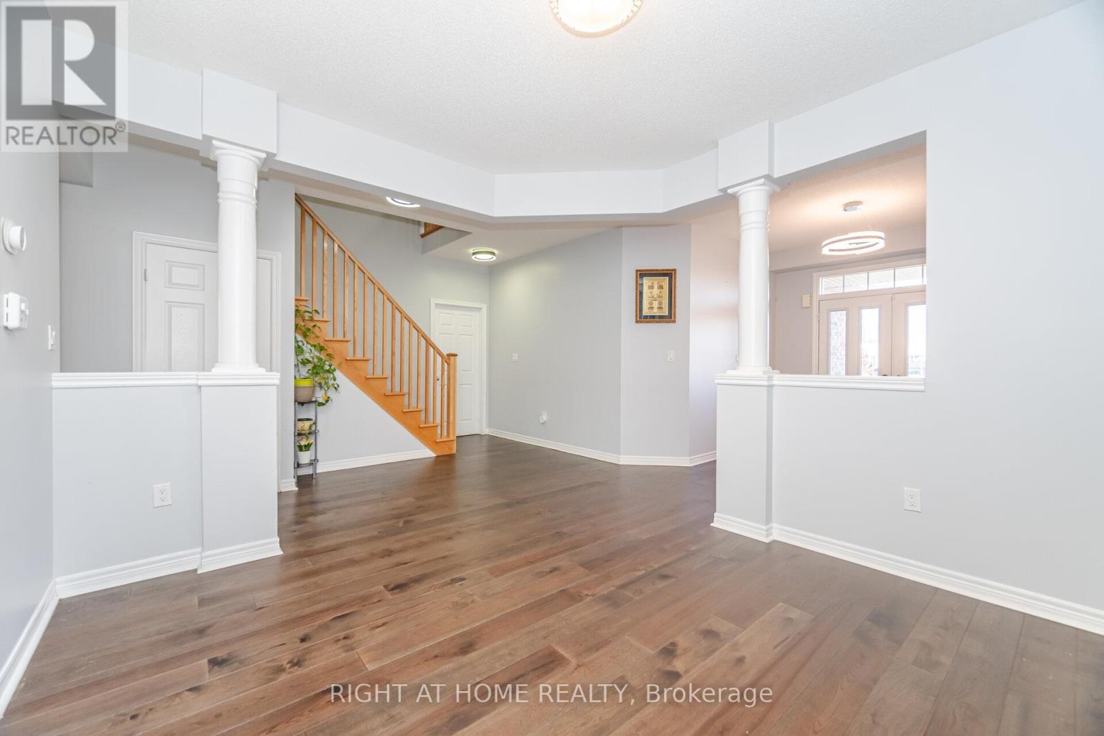 244 Raymond Road, Hamilton, Ontario  L9K 0H5 - Photo 9 - X12553816