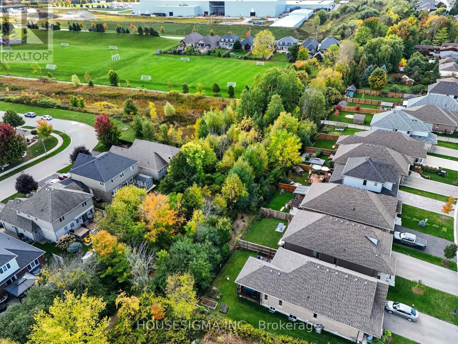 106 Cutting Drive, Centre Wellington, Ontario  N0B 1S0 - Photo 36 - X12553830