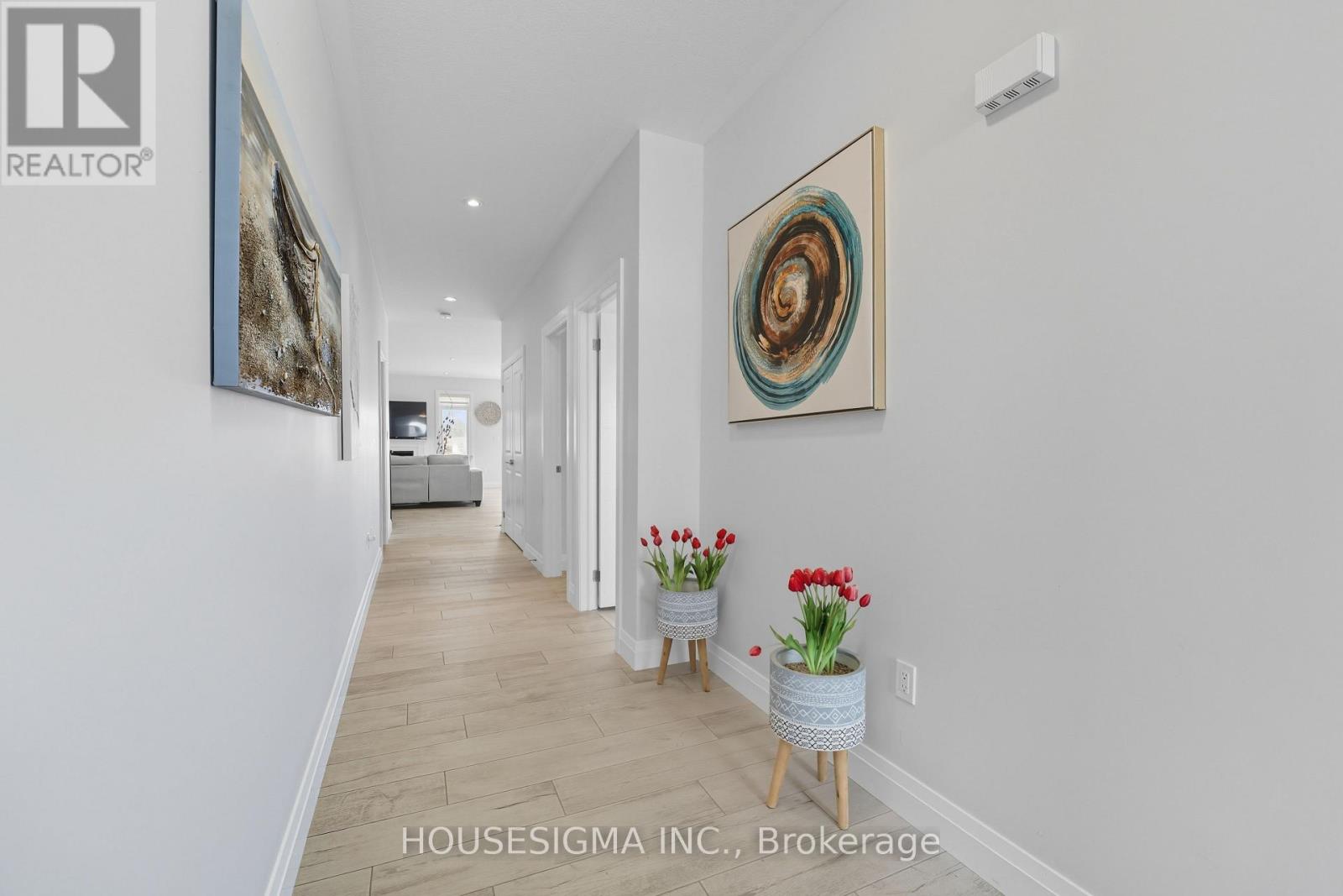 106 Cutting Drive, Centre Wellington, Ontario  N0B 1S0 - Photo 4 - X12553830