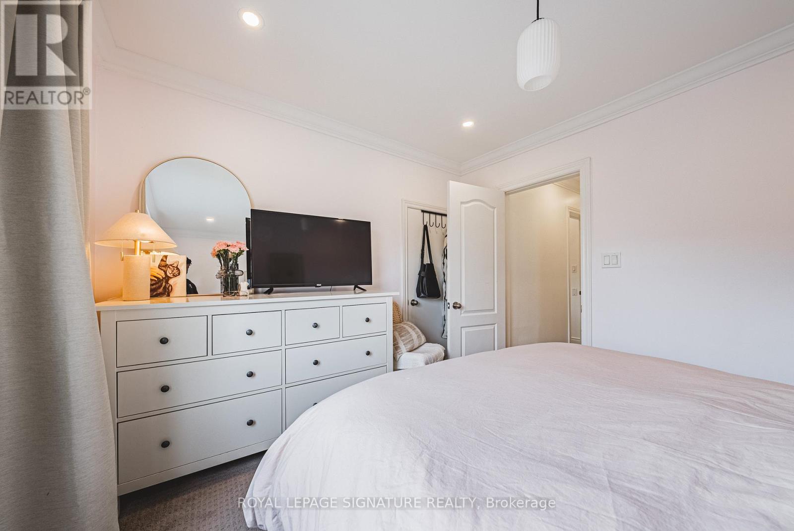 110 Kensington Avenue S, Hamilton, Ontario  L8M 3H3 - Photo 23 - X12553856