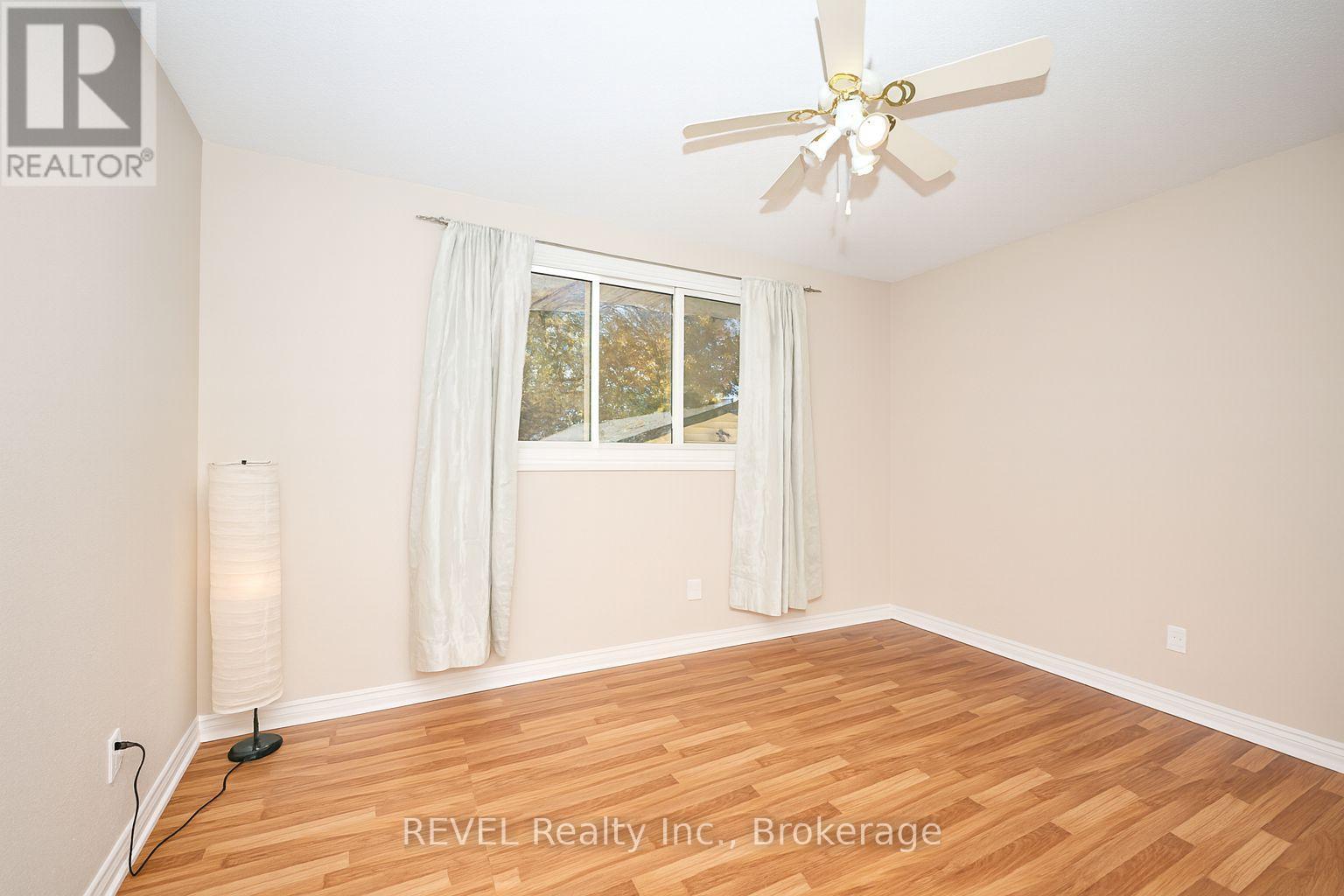 2989 Loyalist Avenue, Niagara Falls, Ontario  L2J 3K8 - Photo 15 - X12553986