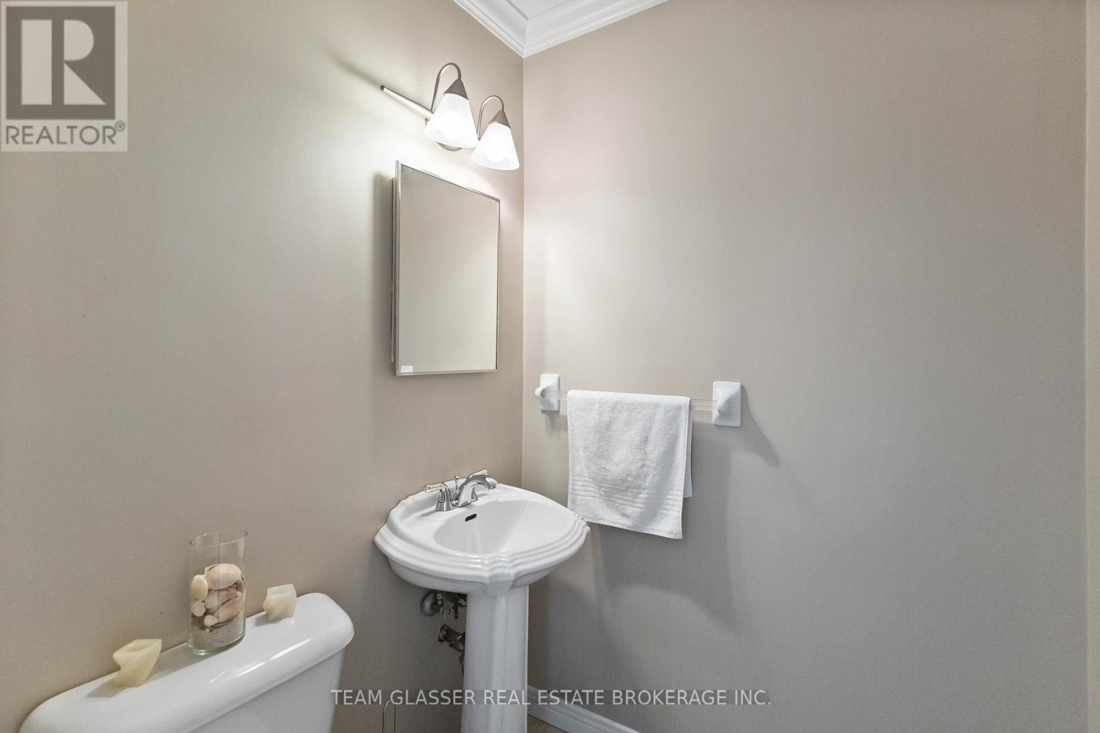 1054 Wembley Road, London North, Ontario  N6H 3X6 - Photo 24 - X12508980