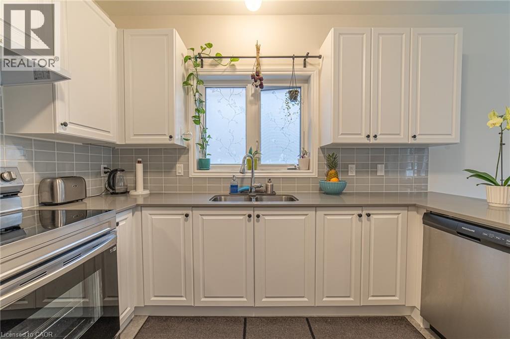 225 Palace Street, Thorold, Ontario  L2V 0N2 - Photo 7 - 40788745