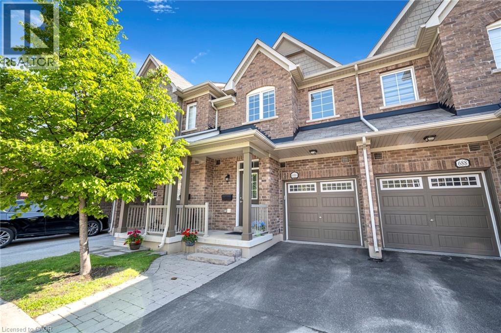 686 Wendy Culbert Crescent, Newmarket, Ontario  L3X 0A4 - Photo 2 - 40779551